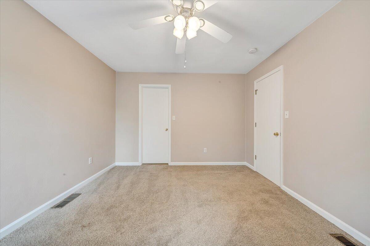 1894 Woodmere Ct, Salem, Virginia image 25