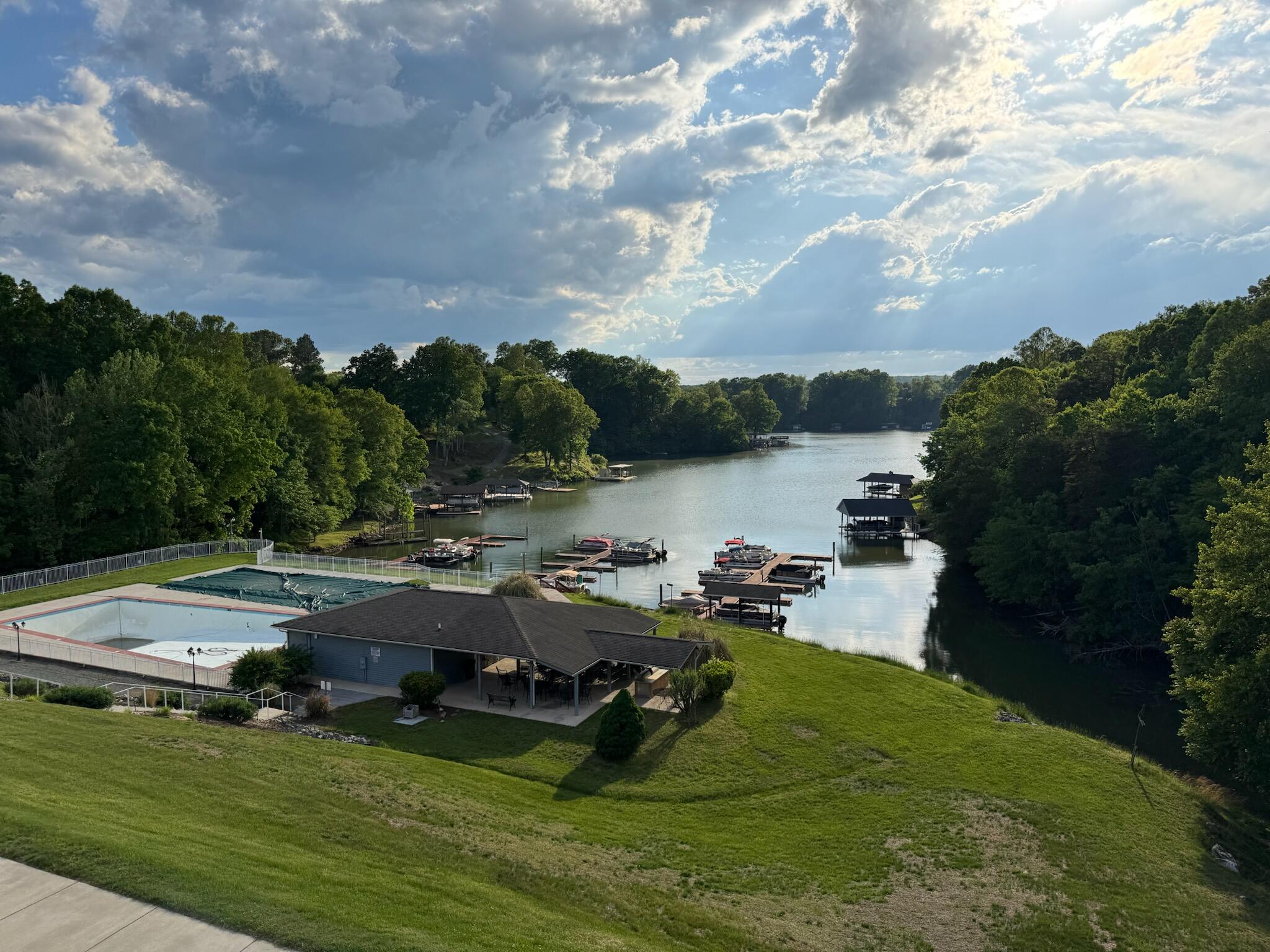 1089 Bluewater Dr #414, Moneta, Virginia image 6