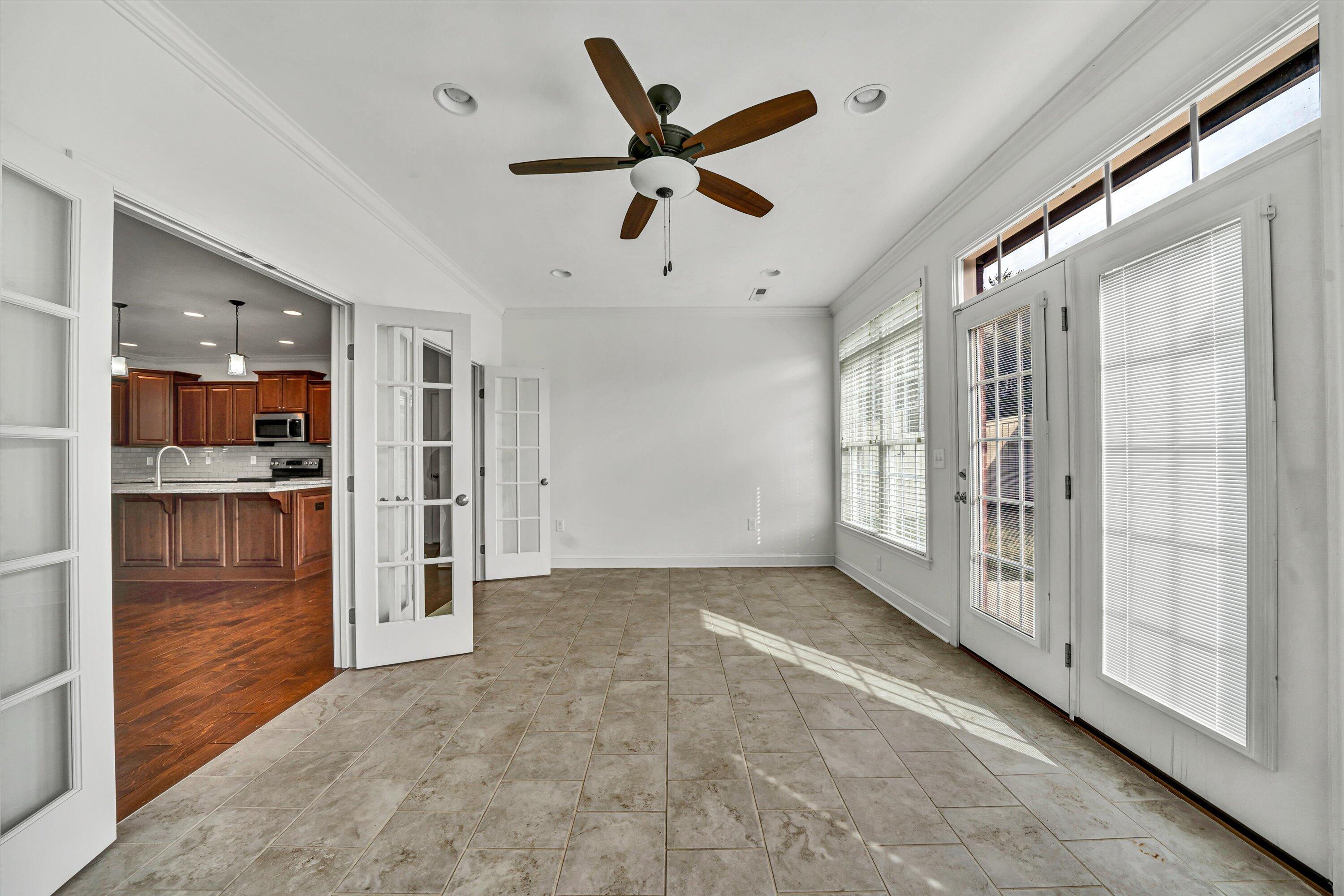 480 Deer Run Cir, Salem, Virginia image 16
