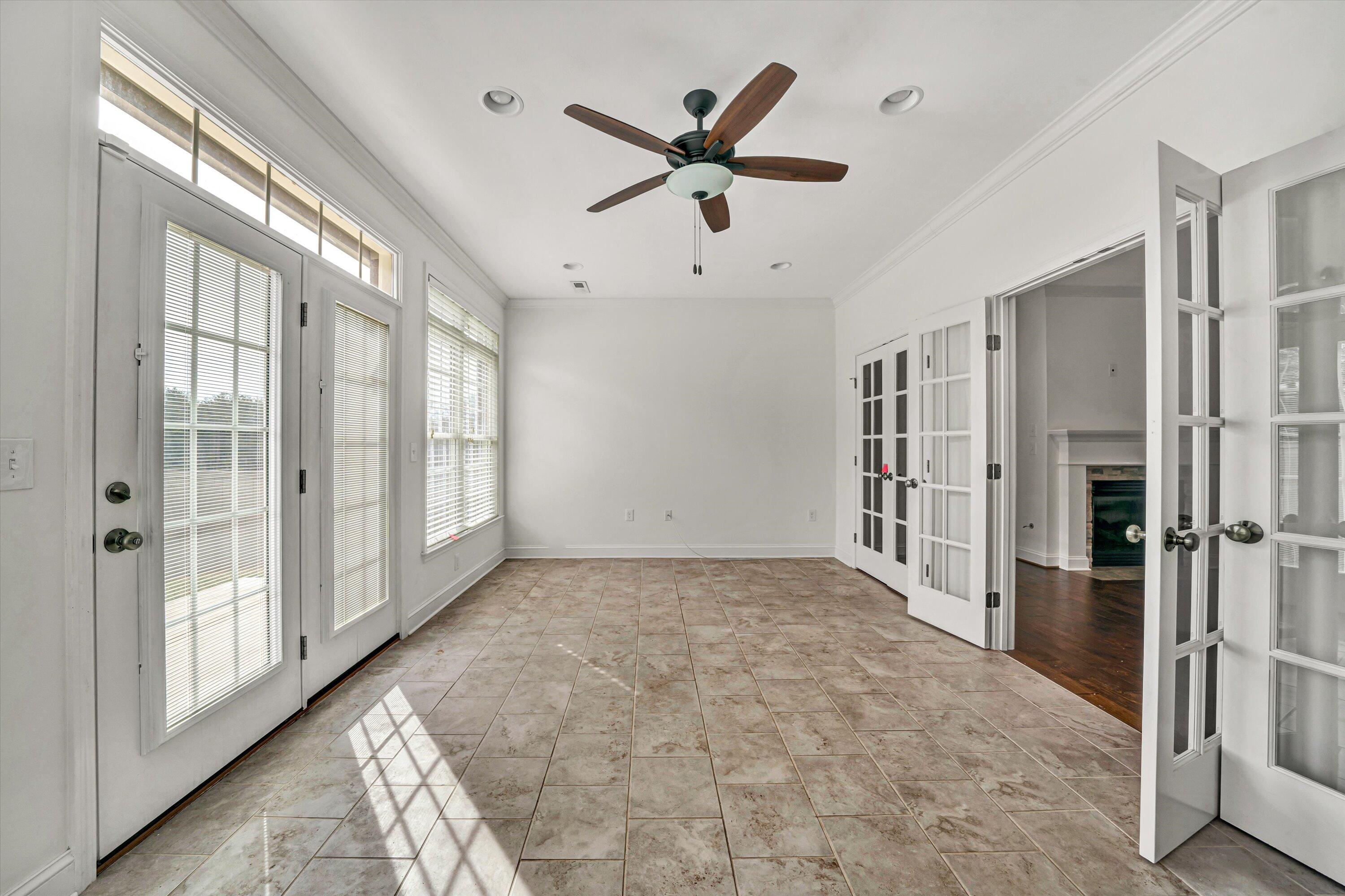 480 Deer Run Cir, Salem, Virginia image 17