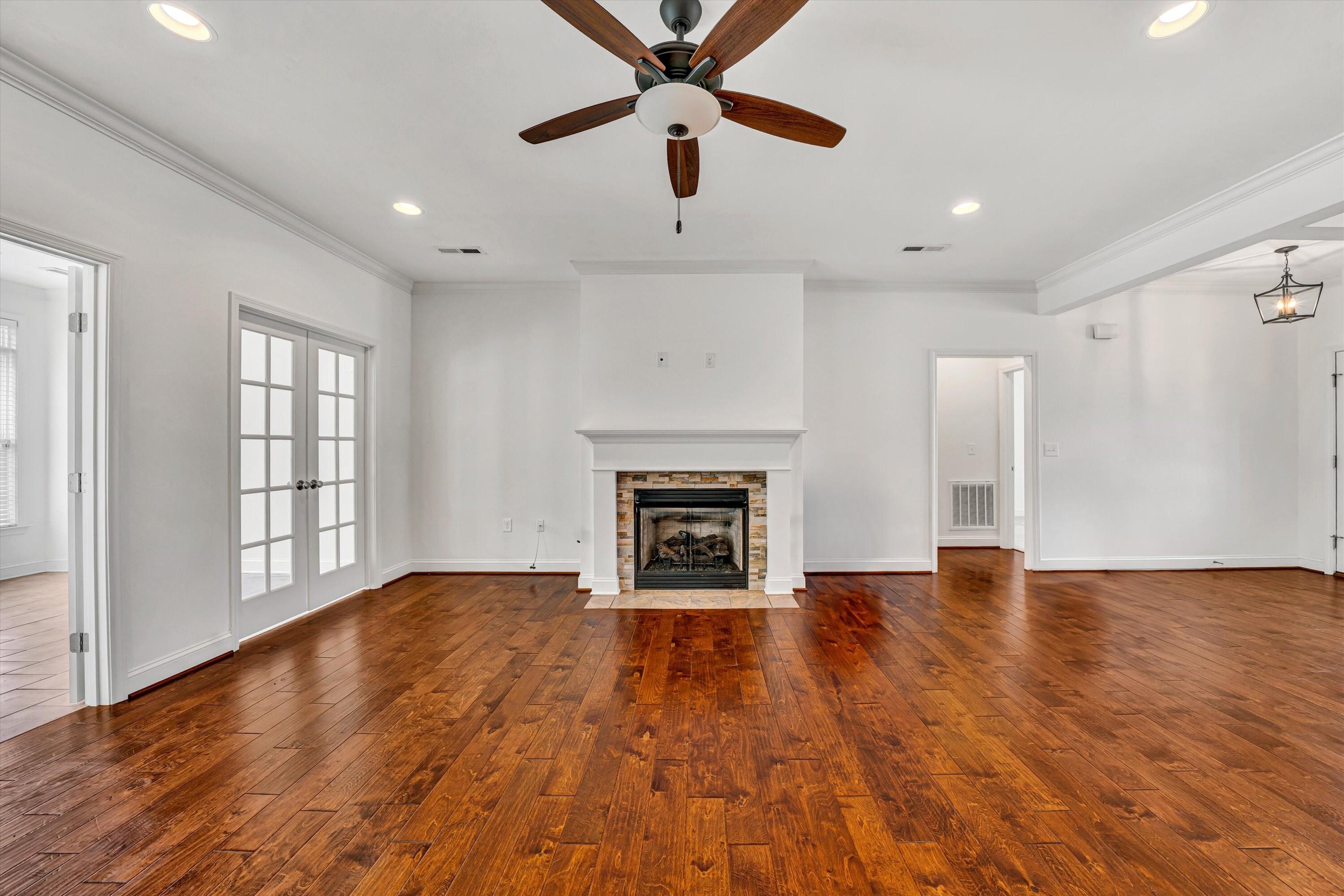 480 Deer Run Cir, Salem, Virginia image 6