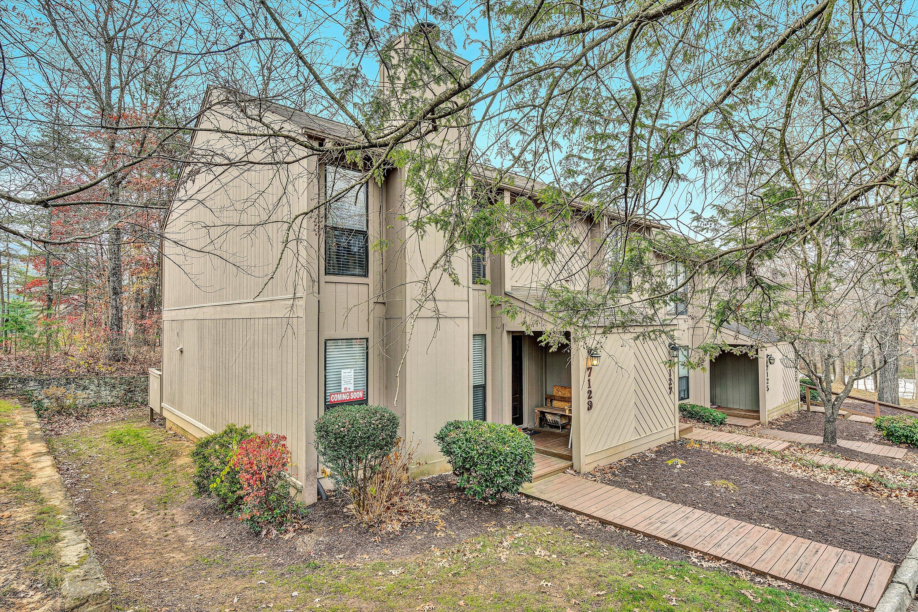 7129 Woods Crossing Dr, Roanoke, Virginia image 2