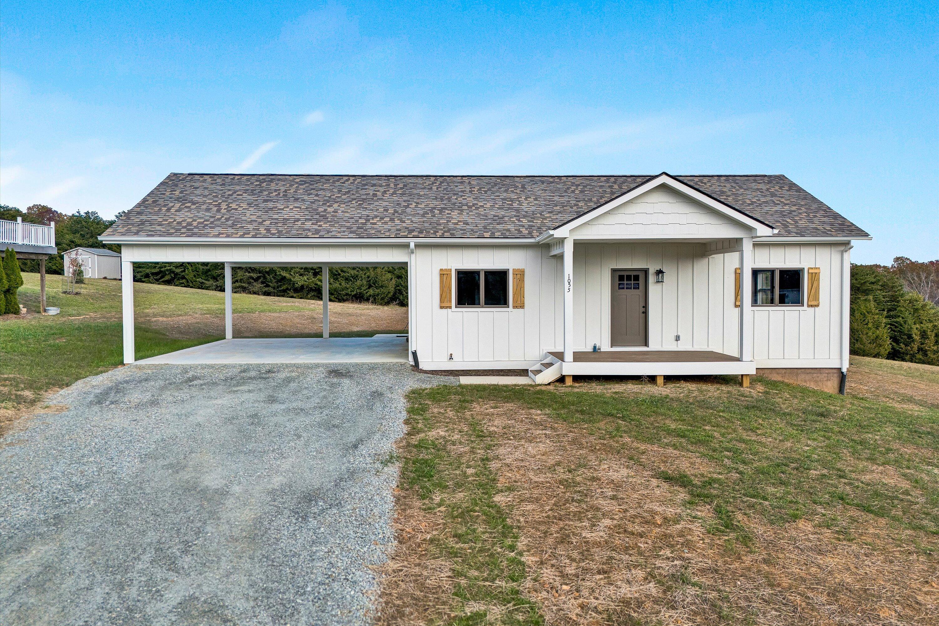 1055 Park Mountain Ter, Huddleston, Virginia image 1