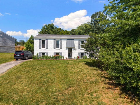 Homes For Sale - 2862 Silver Leaf Dr<br/> Salem, VA 24153