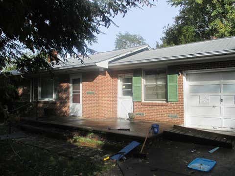 Homes For Sale - 2464 Howard Ave<br/> Roanoke City County, Roanoke, VA 24012