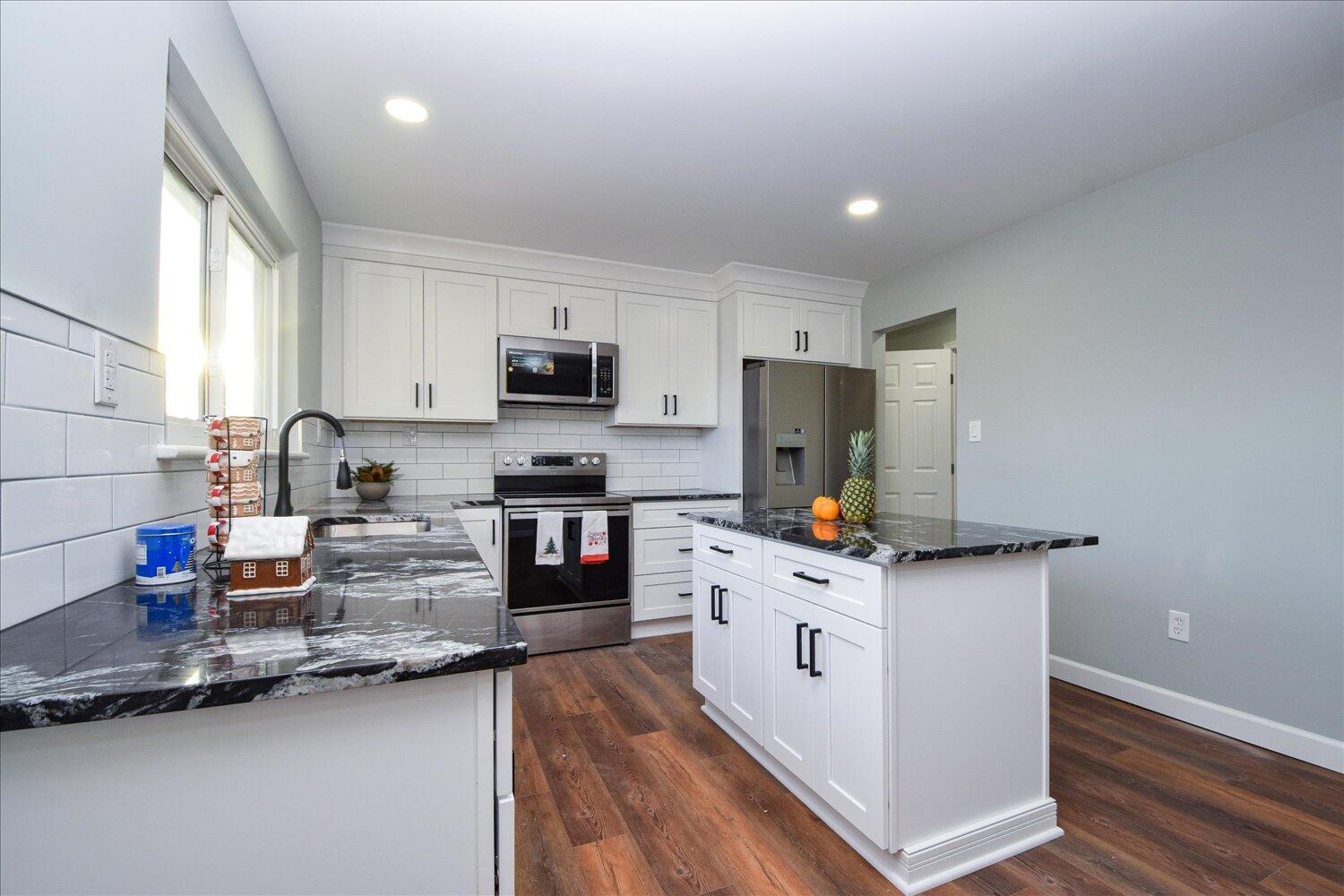 Roanoke, Virginia 24017, United States, 4 Bedrooms Bedrooms, ,2 BathroomsBathrooms,Residential,Active,245748