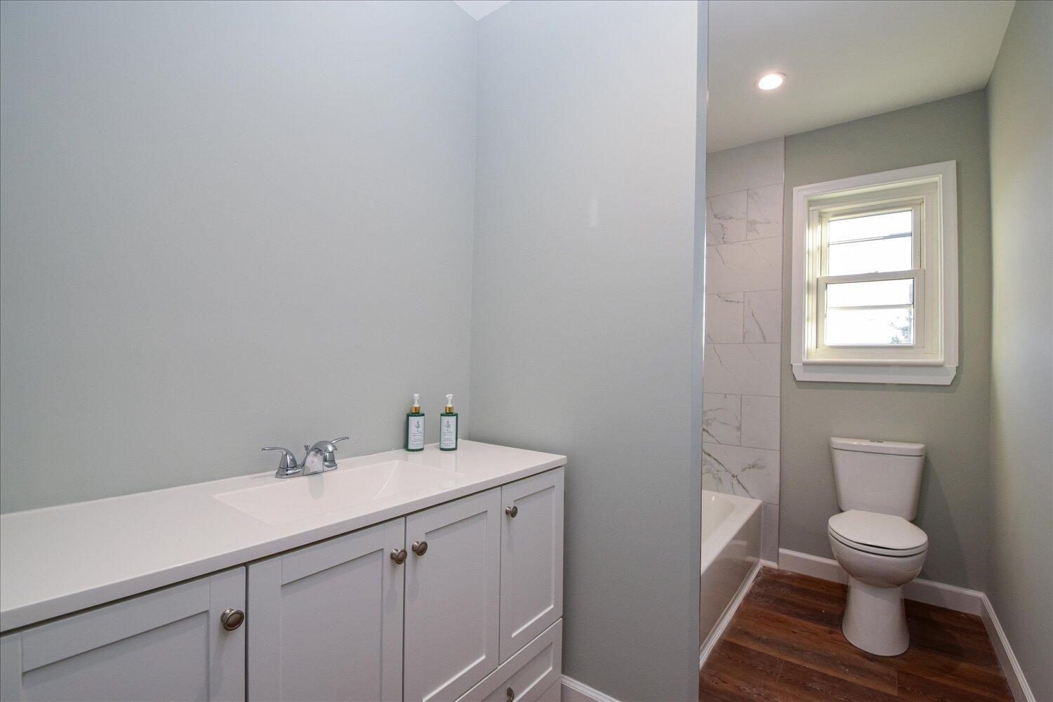 Roanoke, Virginia 24017, United States, 4 Bedrooms Bedrooms, ,2 BathroomsBathrooms,Residential,Active,245748