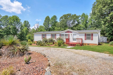 Mobile Home For Sale - 149 Dalewood Ln<br/> Rocky Mount, VA 24151
