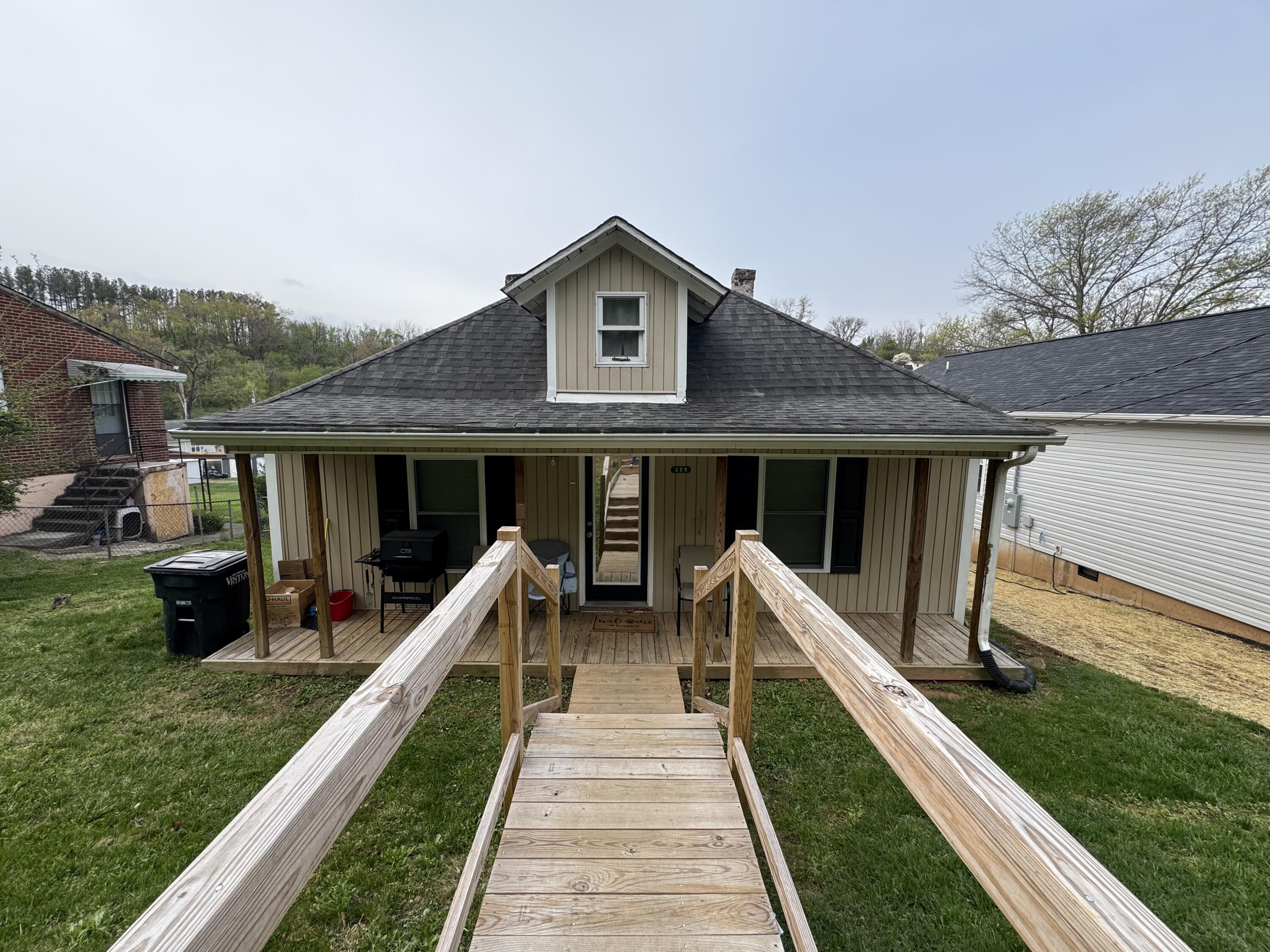 323 Craig Ave, Vinton, Virginia image 1