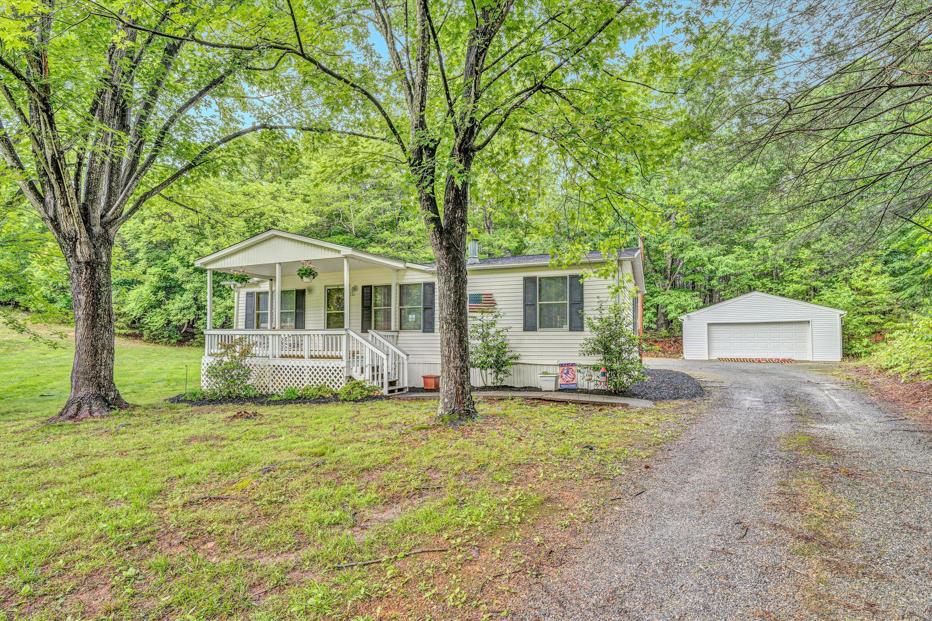 34 E Baytree Ct, Moneta, Ohio image 1