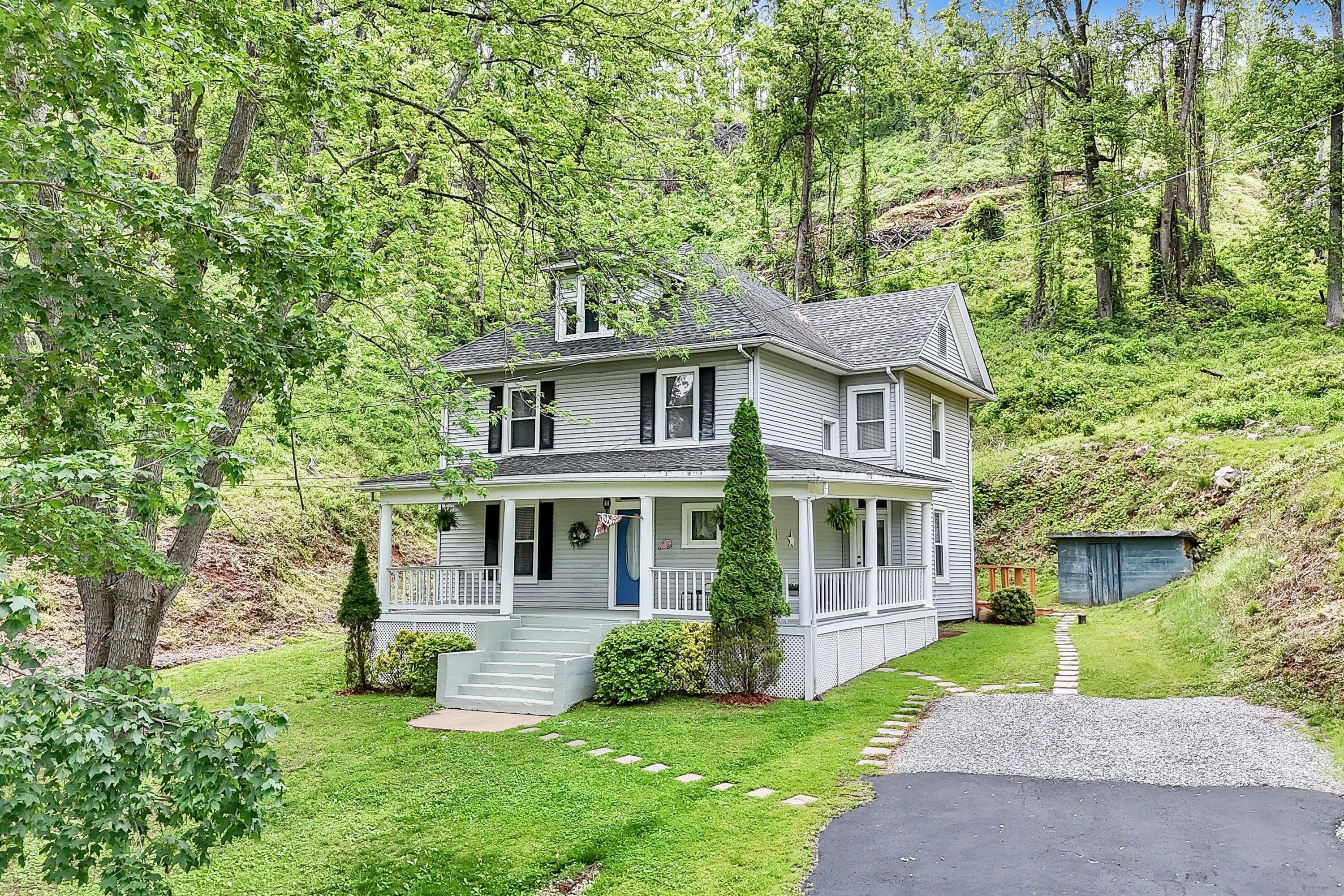 3759 Mill Iron Rd, Goodview, Virginia image 1