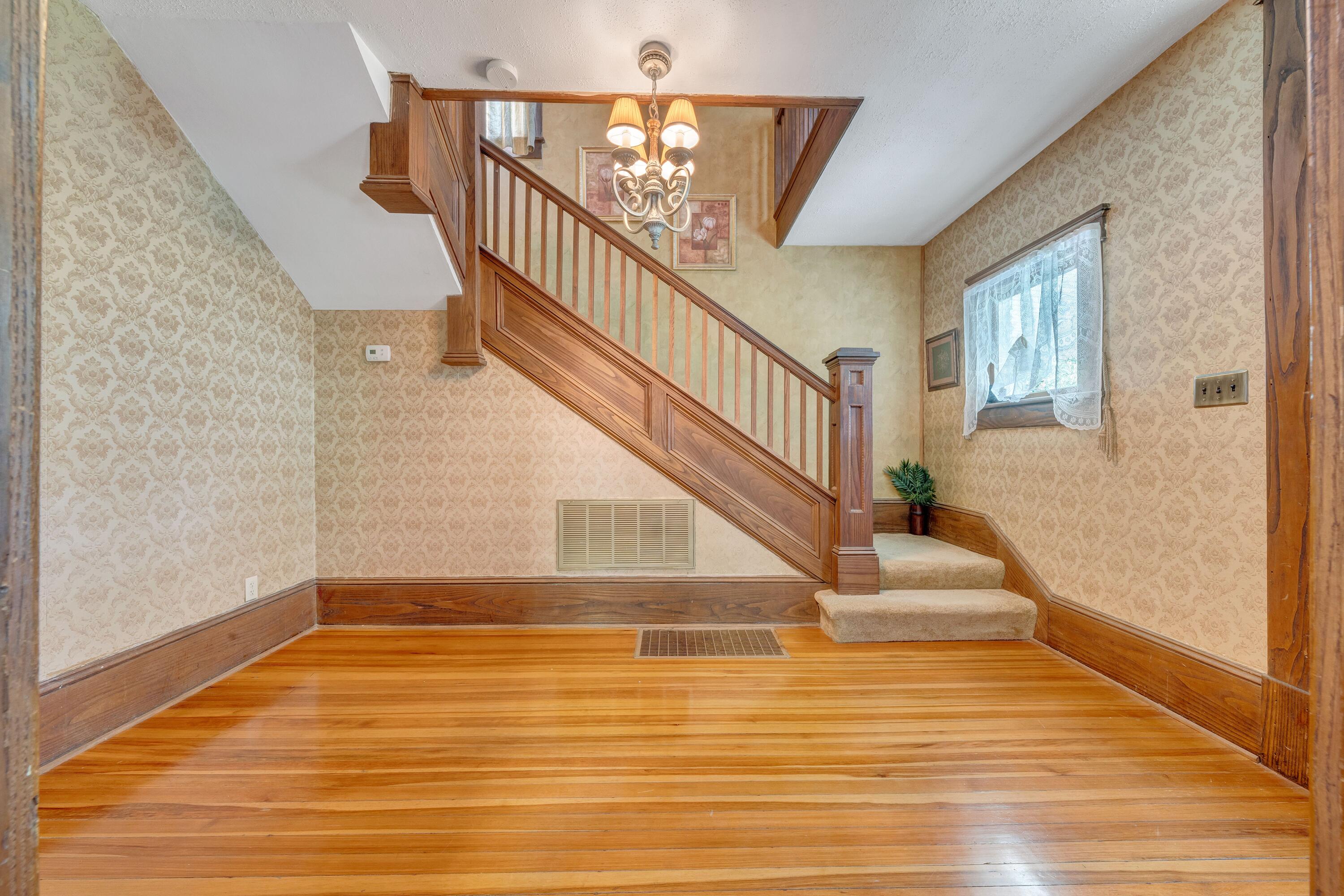 3759 Mill Iron Rd, Goodview, Virginia image 6