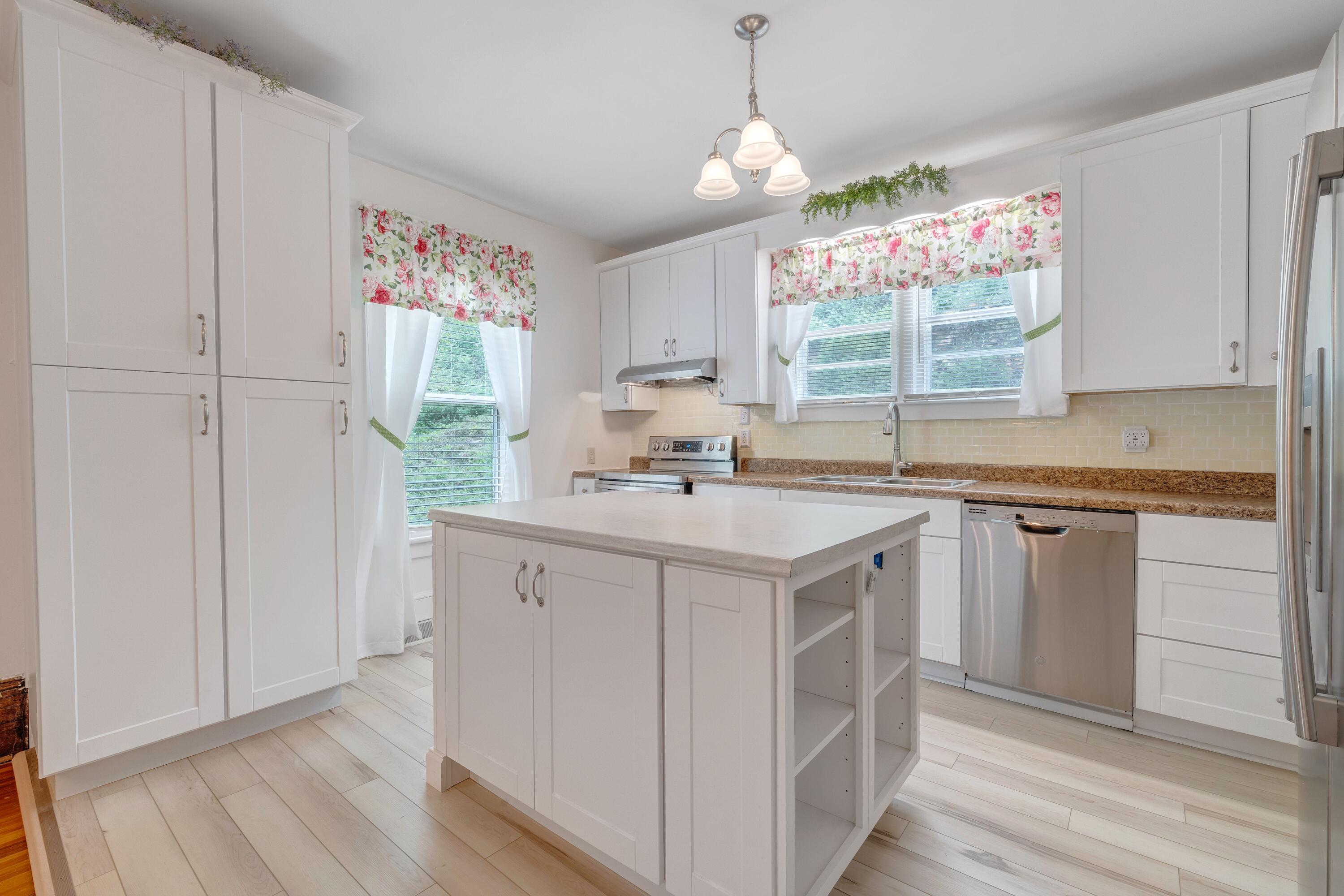 3759 Mill Iron Rd, Goodview, Virginia image 13