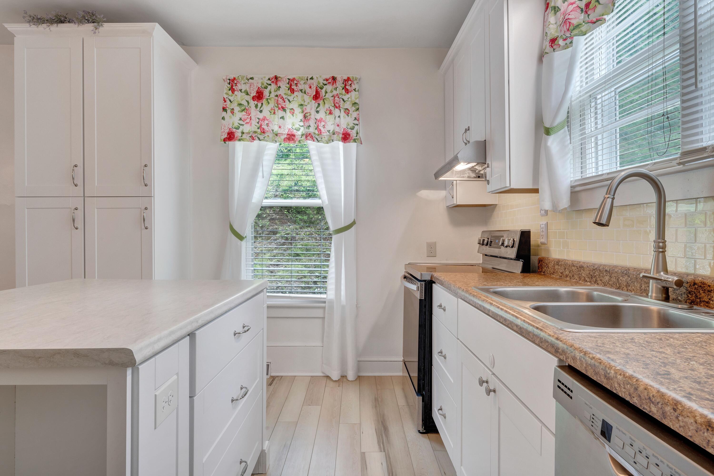 3759 Mill Iron Rd, Goodview, Virginia image 14
