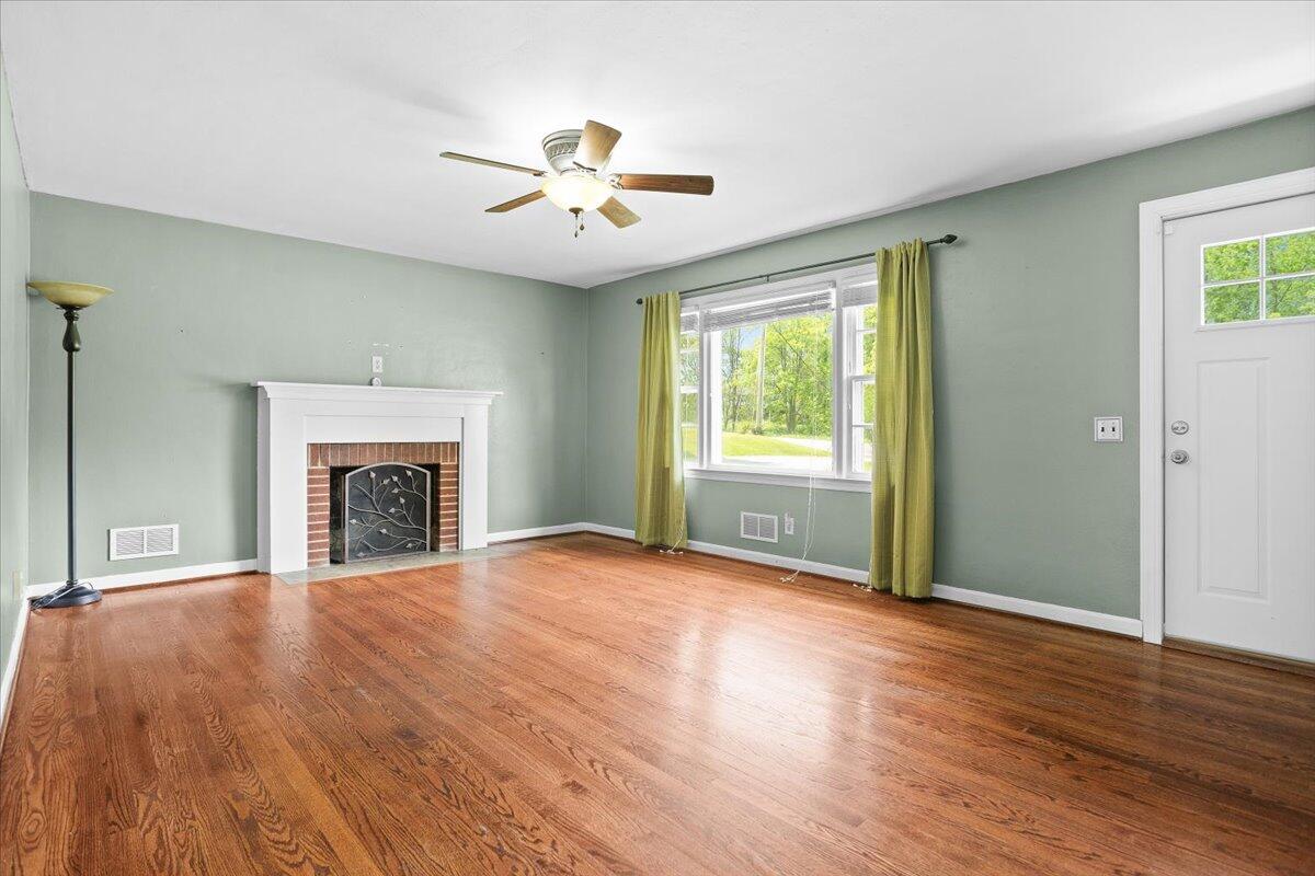 9462 Goodview Rd, Goodview, Virginia image 7