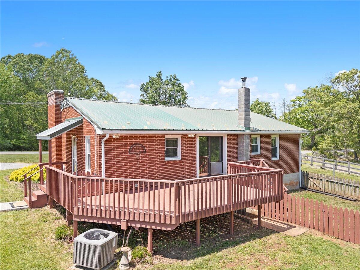 9462 Goodview Rd, Goodview, Virginia image 12