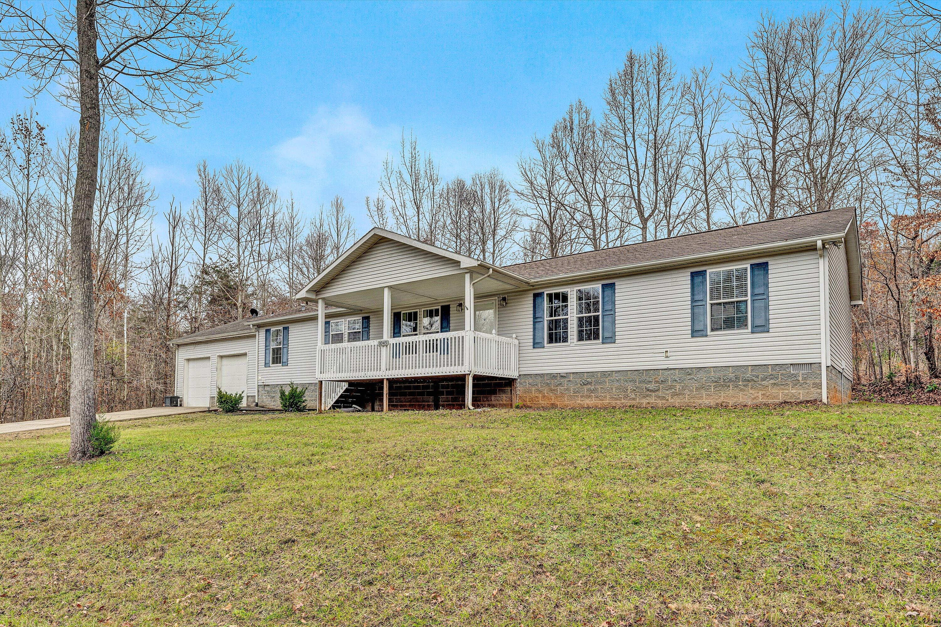 1045 Tarragon Way, Moneta, Virginia image 1