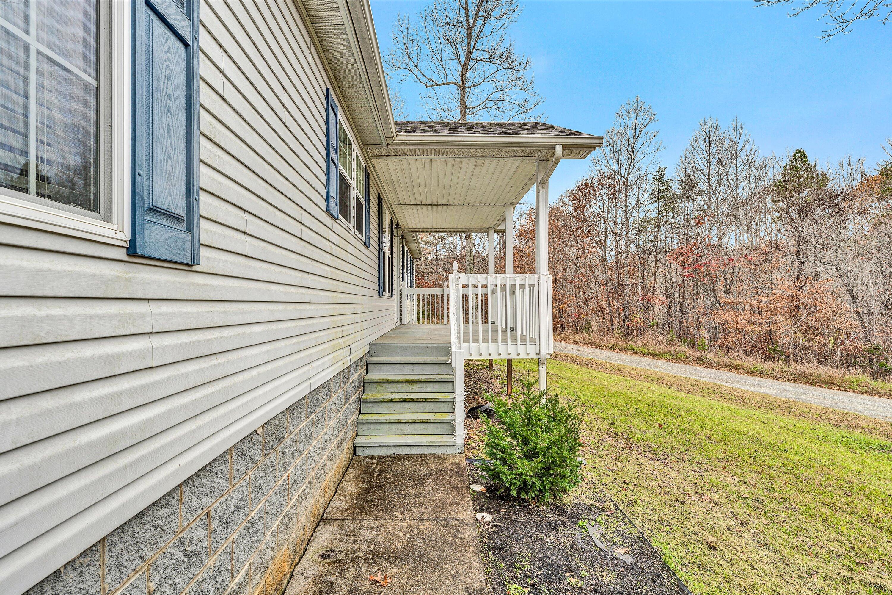 1045 Tarragon Way, Moneta, Virginia image 35