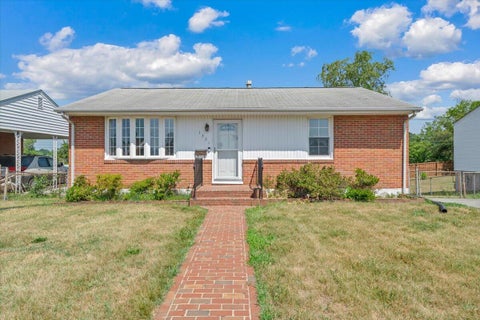 Homes For Sale - 1331 Leon St<br/> Roanoke, VA 24017