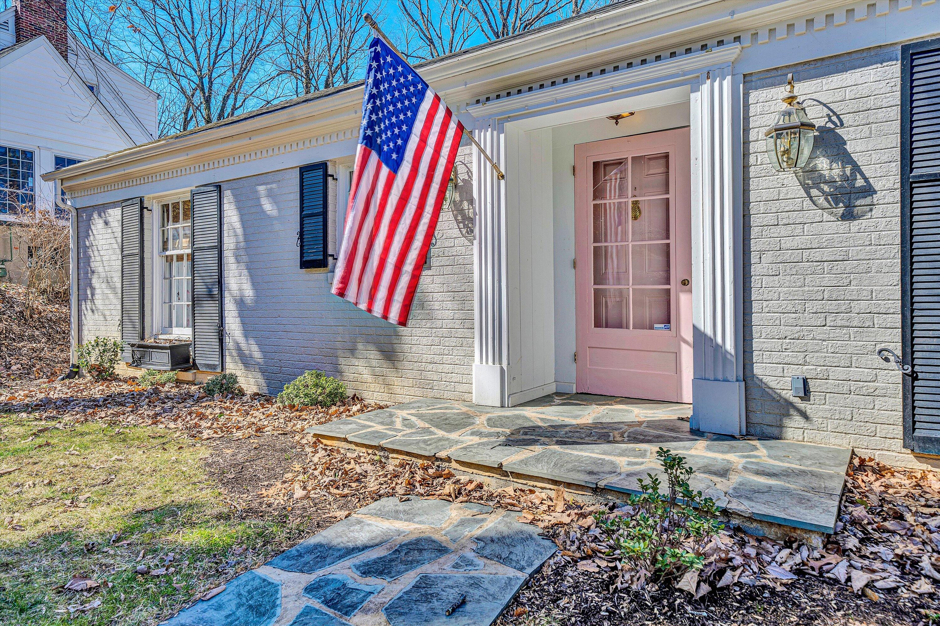 3135 West Ridge Rd, Roanoke, Virginia image 2
