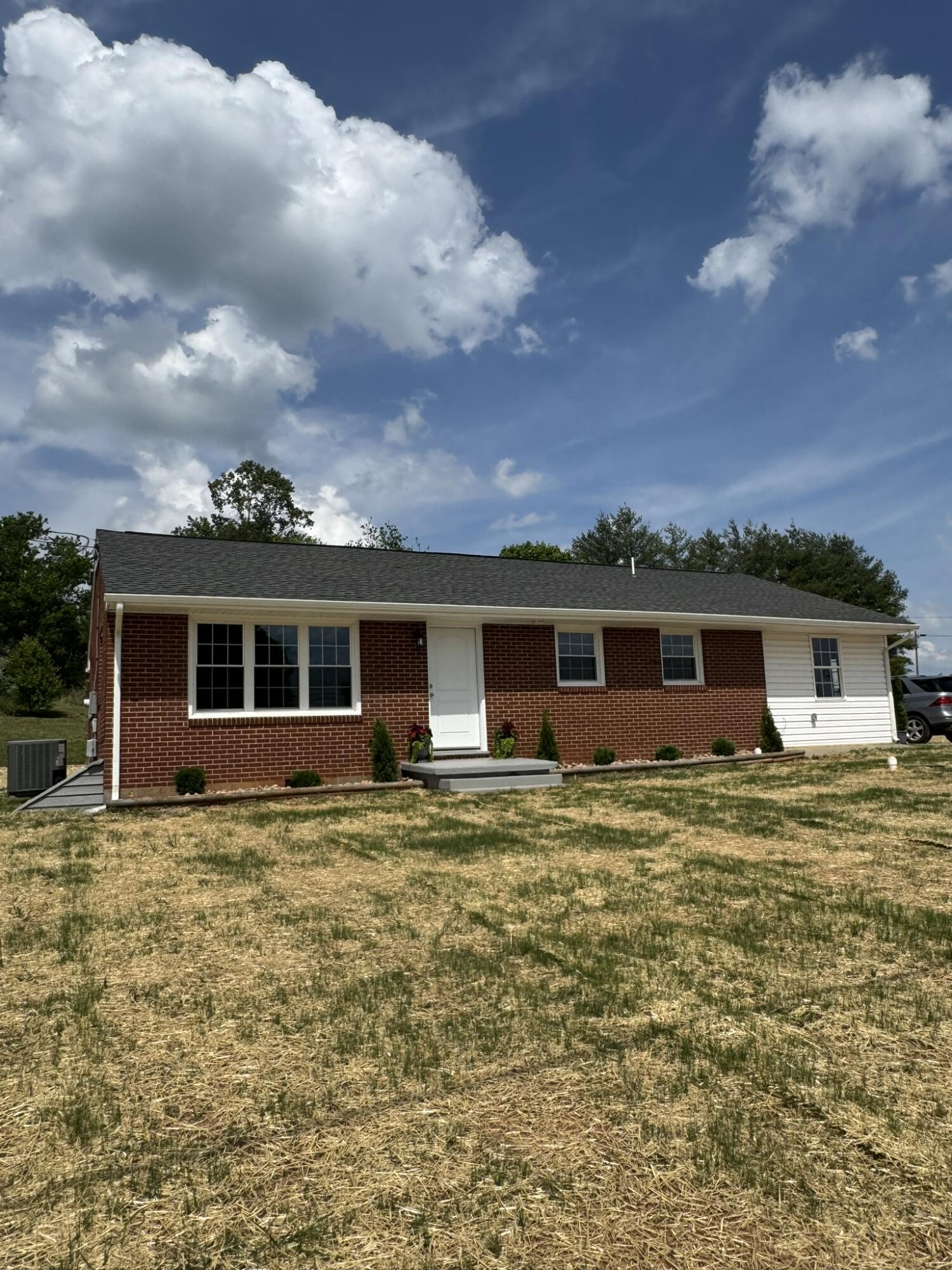 3779 Old Franklin Tpke Turnpike, Glade Hill, Ohio image 1