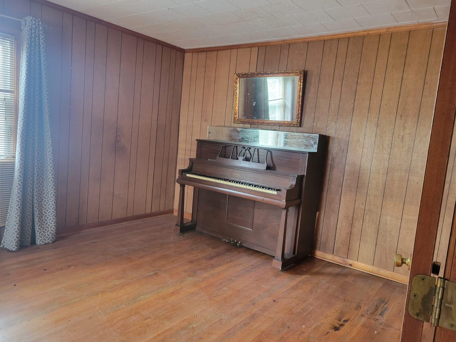 10457 Rockford School Rd, Gretna, Virginia image 3