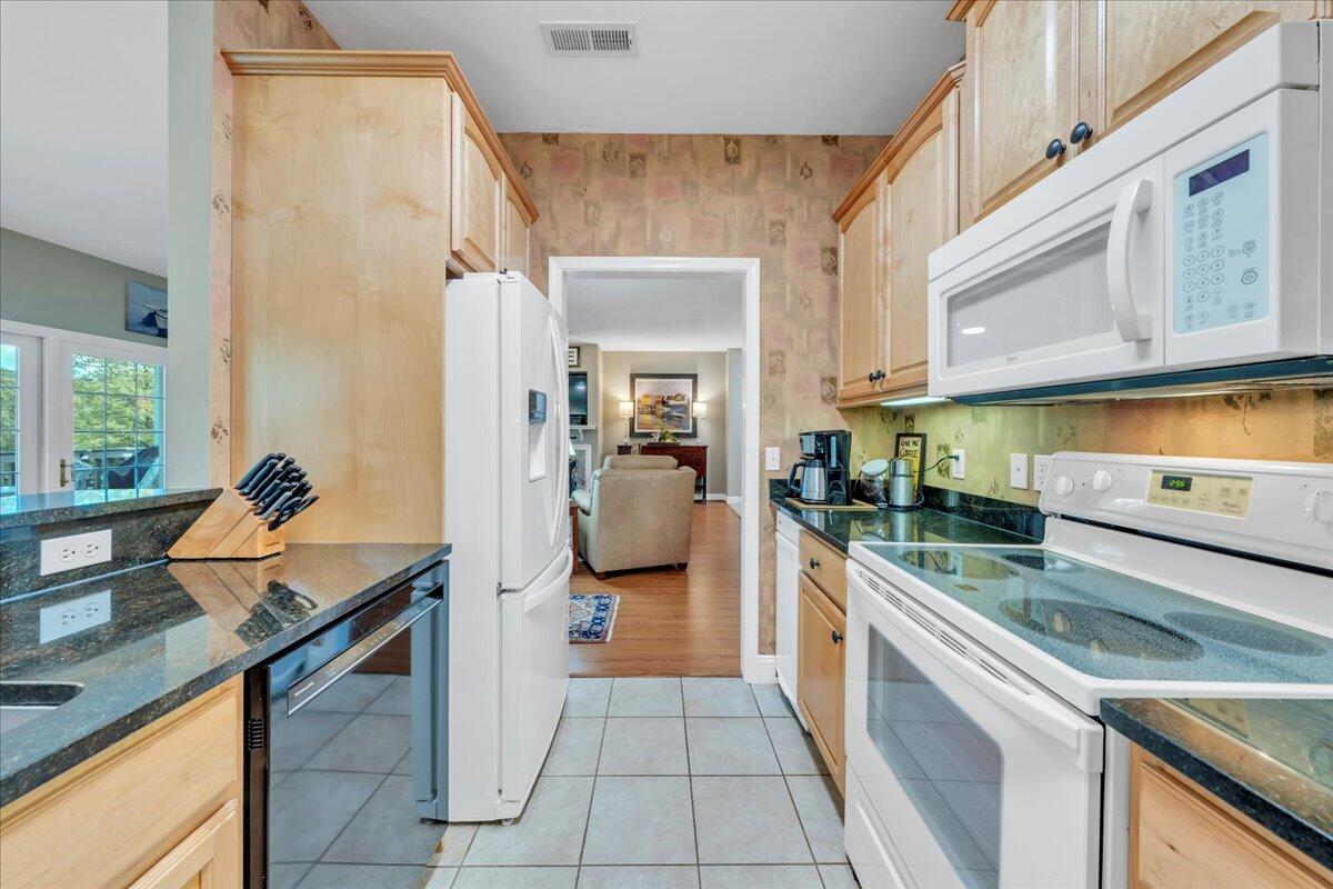 305 South Pointe Shore Dr, Moneta, Virginia image 15