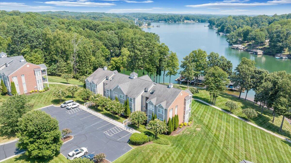 305 South Pointe Shore Dr, Moneta, Virginia image 31
