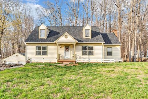 Homes For Sale - 108 Concord Ct<br/> Ridgeway, VA 24148