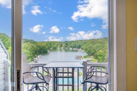 Condo For Sale - 1085 Bluewater #208 Dr<br/> Franklin County, Moneta, VA 24121