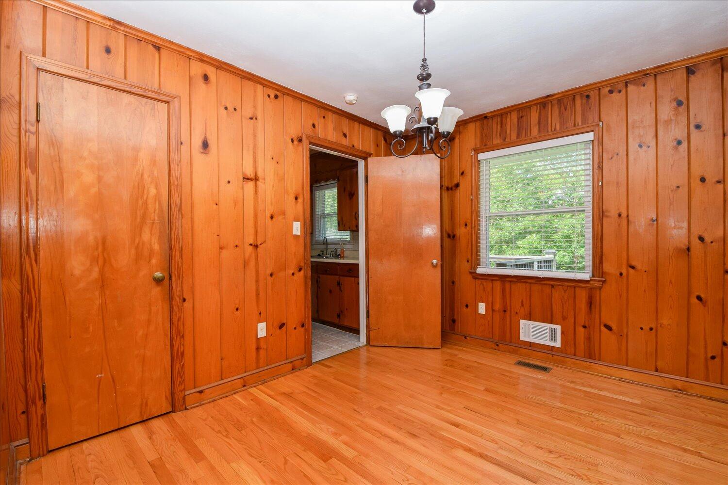 1008 Ridgecrest Dr, Roanoke, Virginia image 4