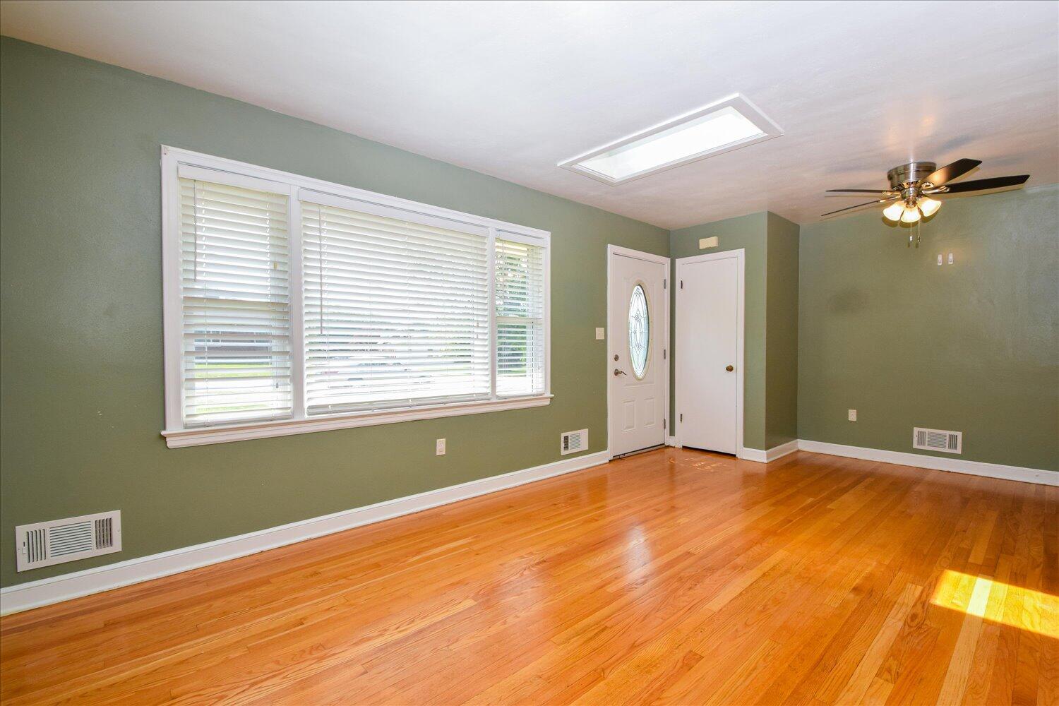 1008 Ridgecrest Dr, Roanoke, Virginia image 2