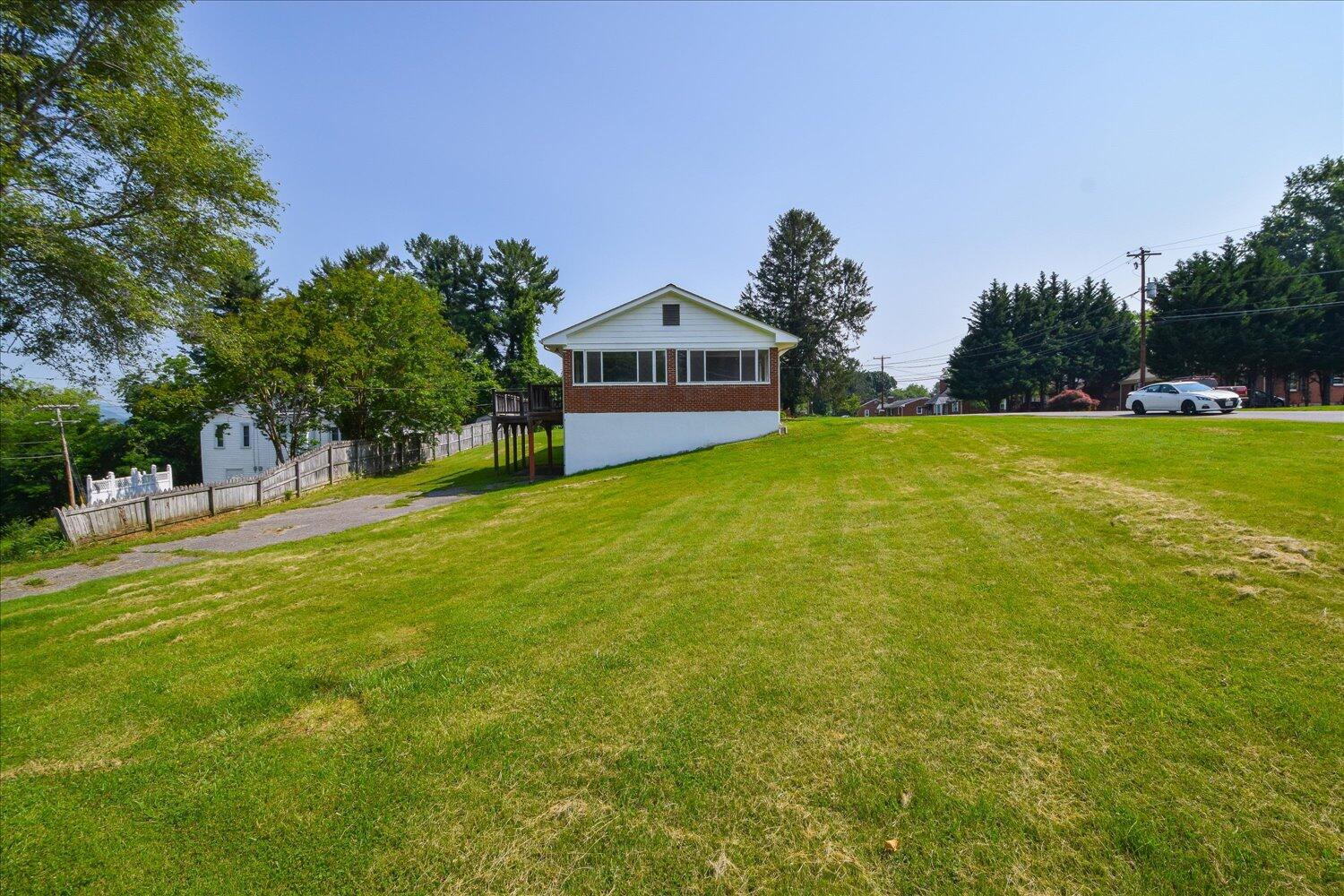 1008 Ridgecrest Dr, Roanoke, Virginia image 19