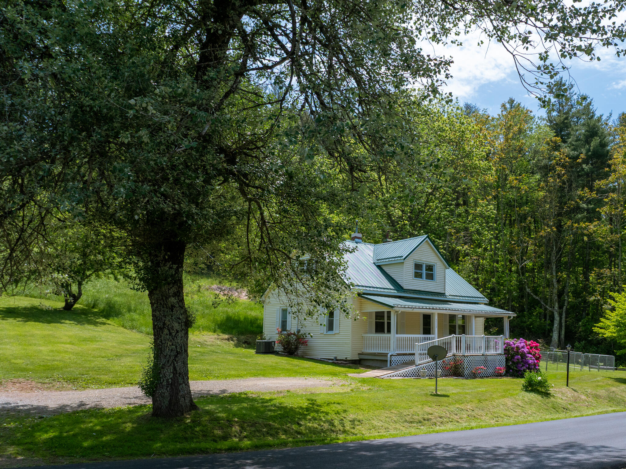 3512 Conner Grove Rd, Willis, Virginia image 4