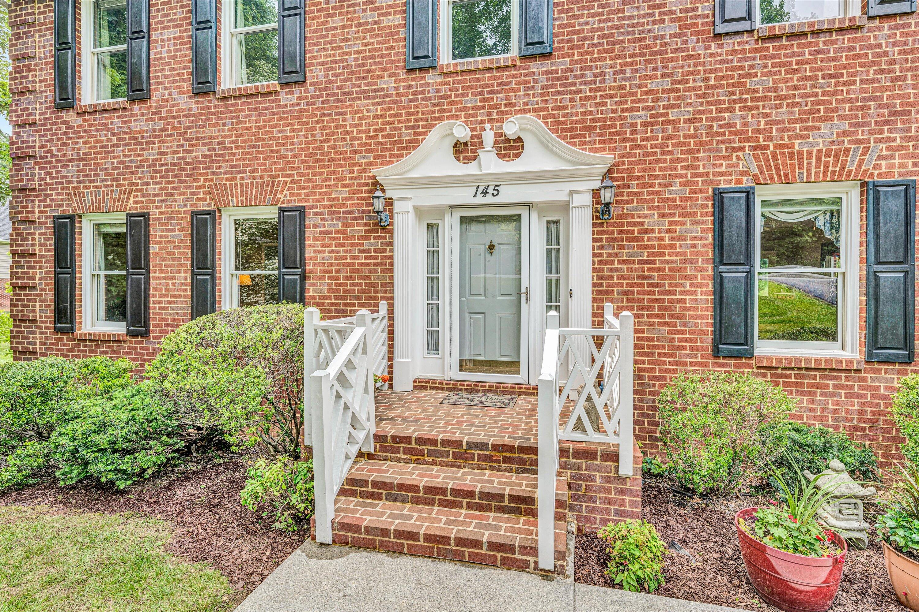 145 Bogey Ln, Salem, Virginia image 3