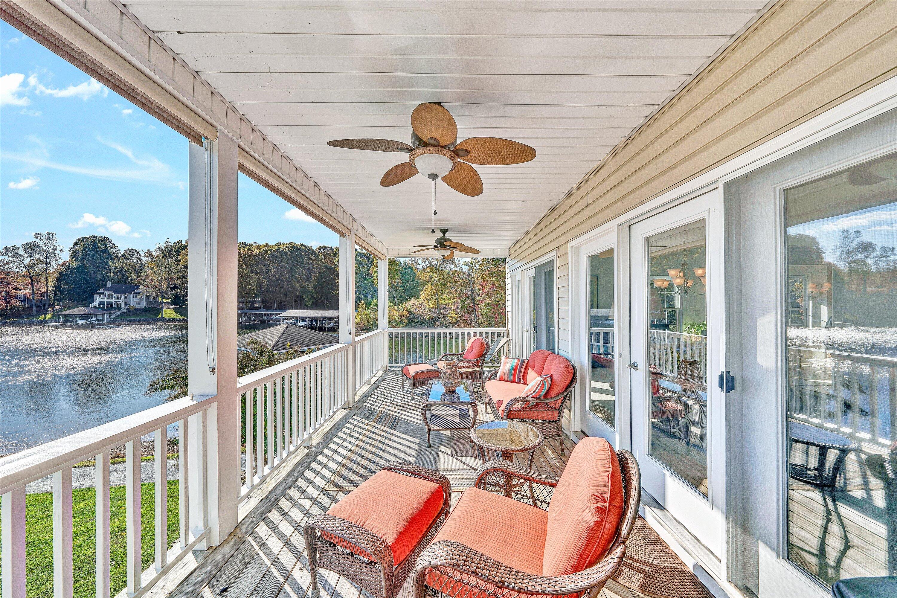 Moneta, Virginia 24121, United States, 4 Bedrooms Bedrooms, ,3 BathroomsBathrooms,Residential,Active,237366