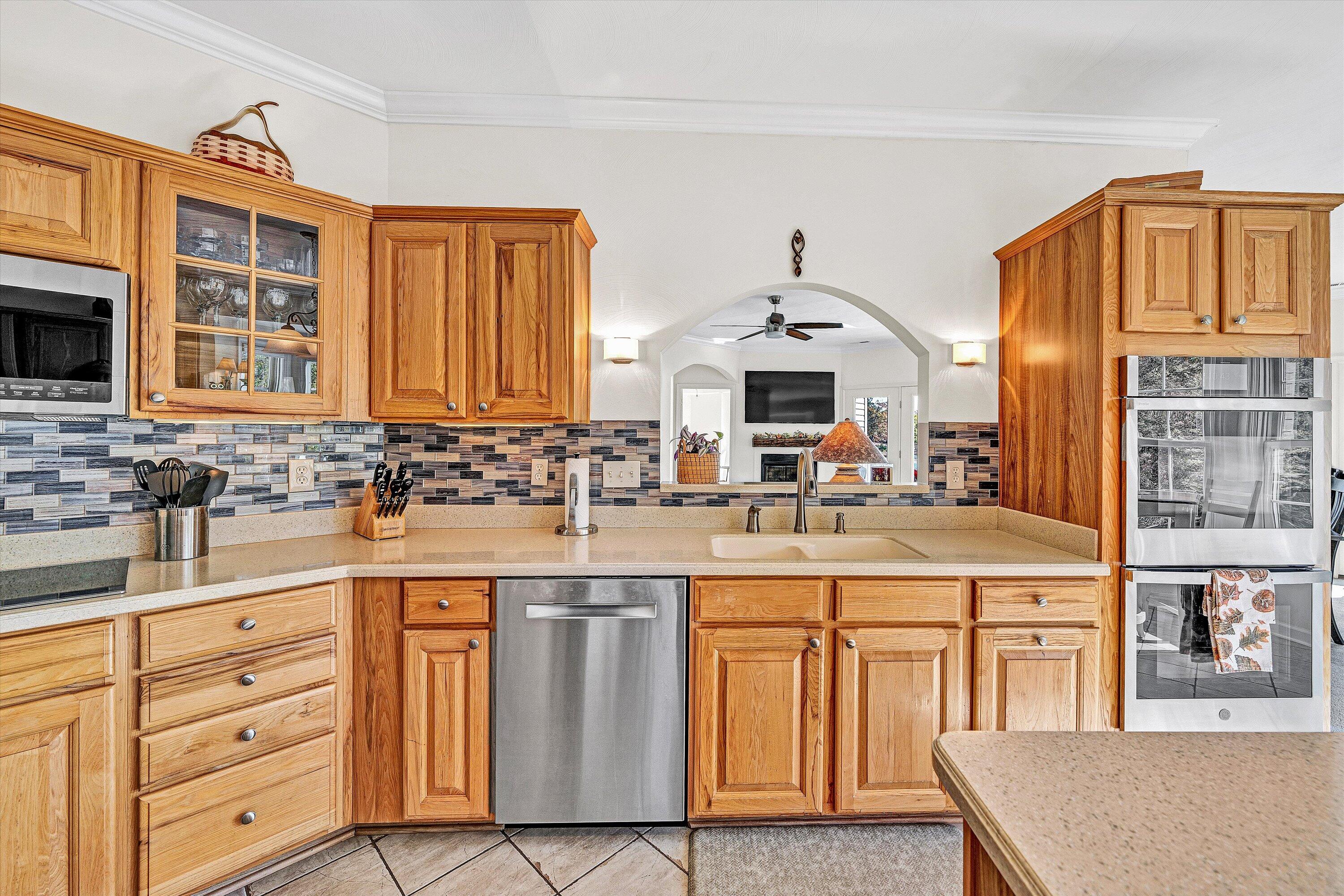 Moneta, Virginia 24121, United States, 4 Bedrooms Bedrooms, ,3 BathroomsBathrooms,Residential,Active,237366