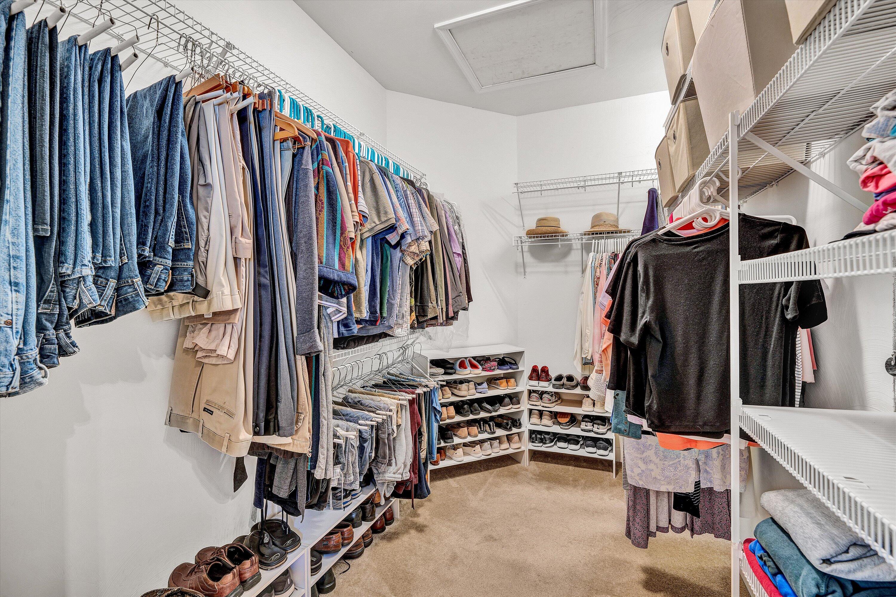 Moneta, Virginia 24121, United States, 4 Bedrooms Bedrooms, ,3 BathroomsBathrooms,Residential,Active,237366