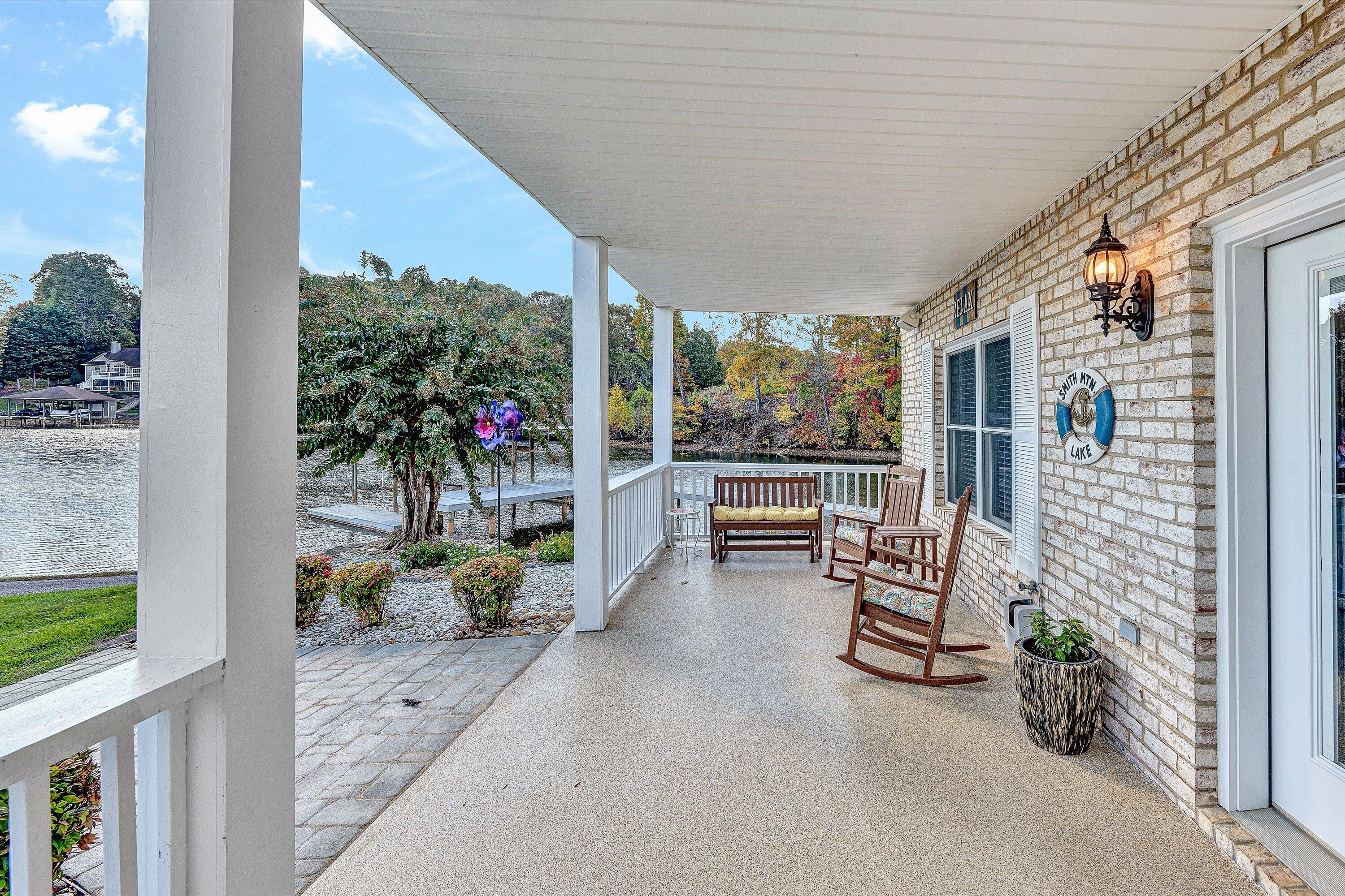 Moneta, Virginia 24121, United States, 4 Bedrooms Bedrooms, ,3 BathroomsBathrooms,Residential,Active,237366