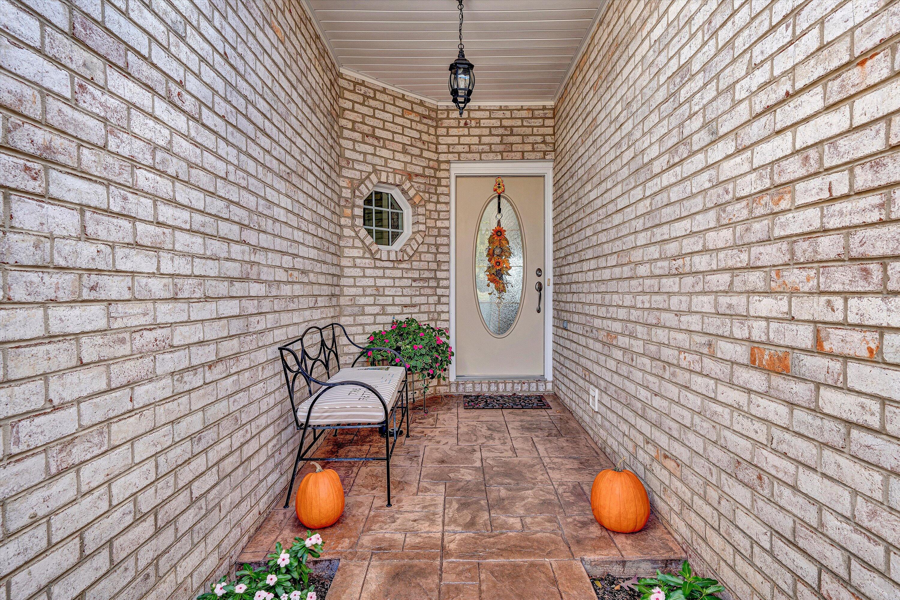 Moneta, Virginia 24121, United States, 4 Bedrooms Bedrooms, ,3 BathroomsBathrooms,Residential,Active,237366