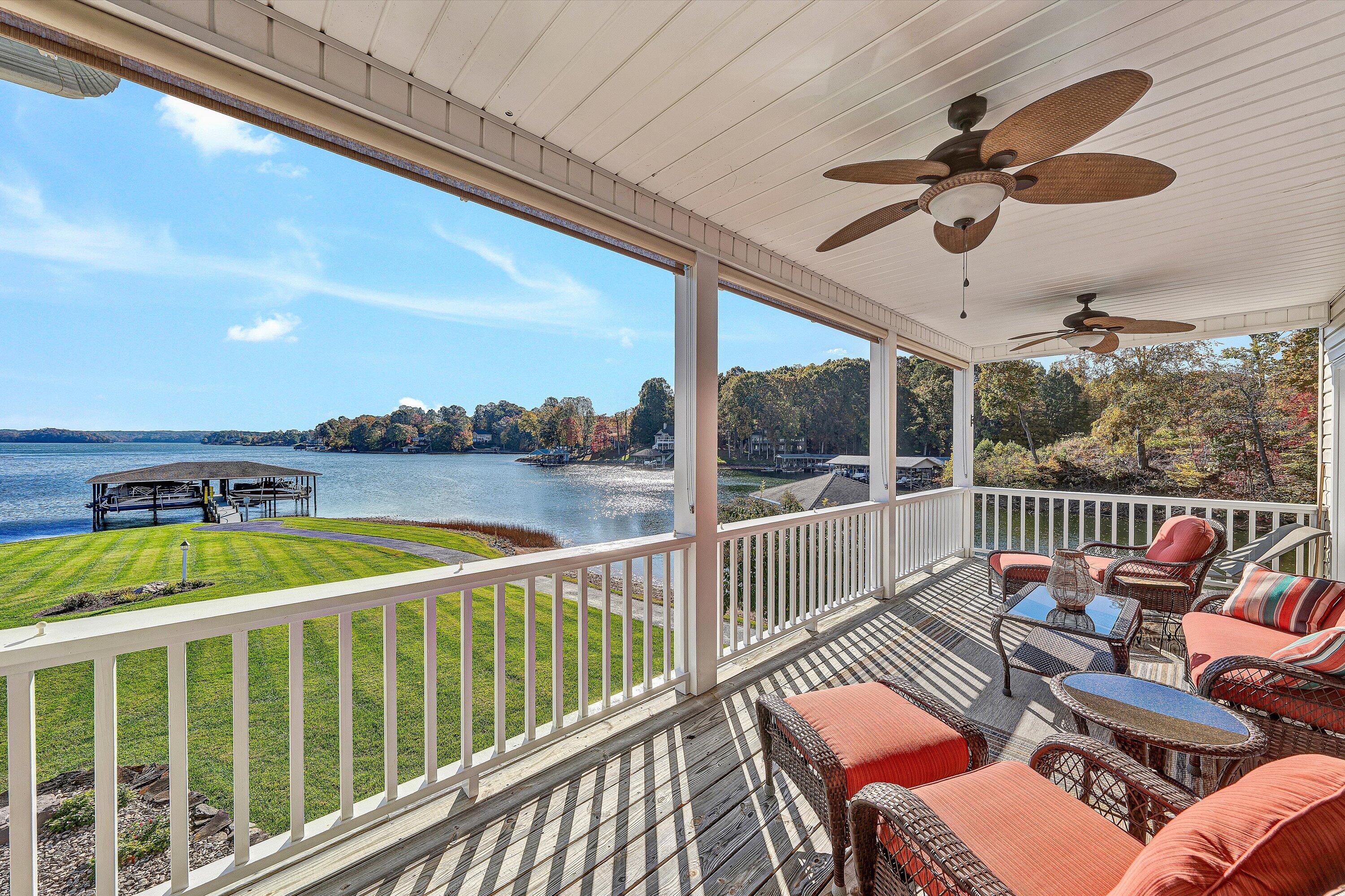 Moneta, Virginia 24121, United States, 4 Bedrooms Bedrooms, ,3 BathroomsBathrooms,Residential,Active,237366