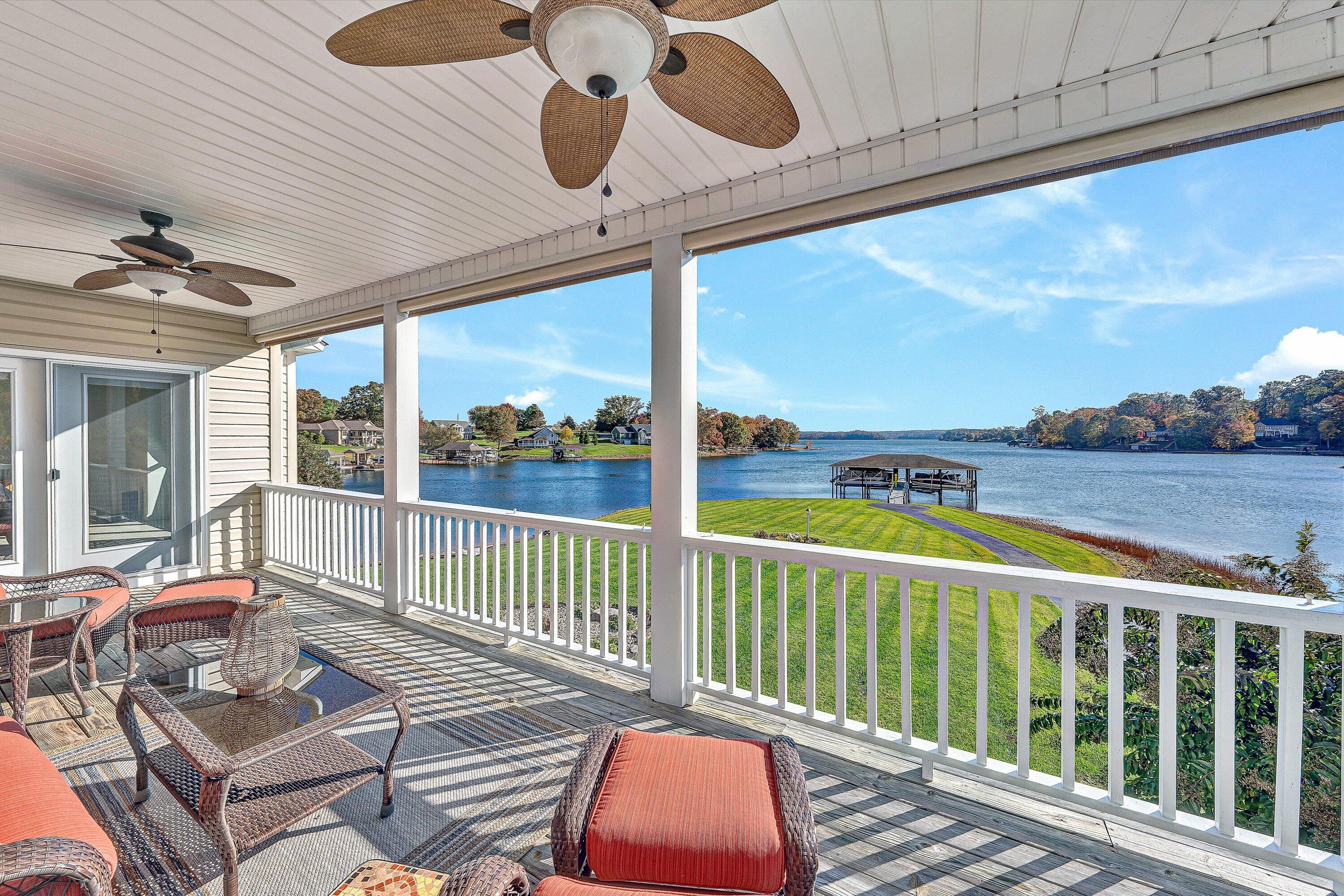 Moneta, Virginia 24121, United States, 4 Bedrooms Bedrooms, ,3 BathroomsBathrooms,Residential,Active,237366