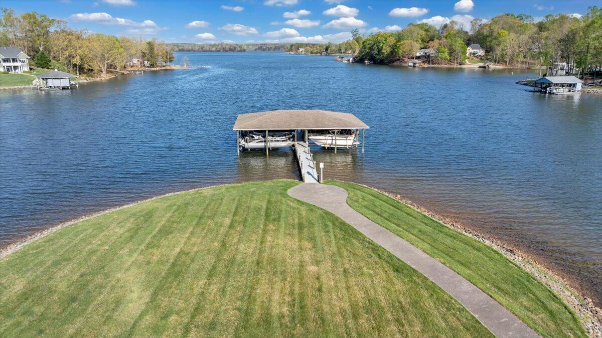 Moneta, Virginia 24121, United States, 4 Bedrooms Bedrooms, ,3 BathroomsBathrooms,Residential,Active,237366