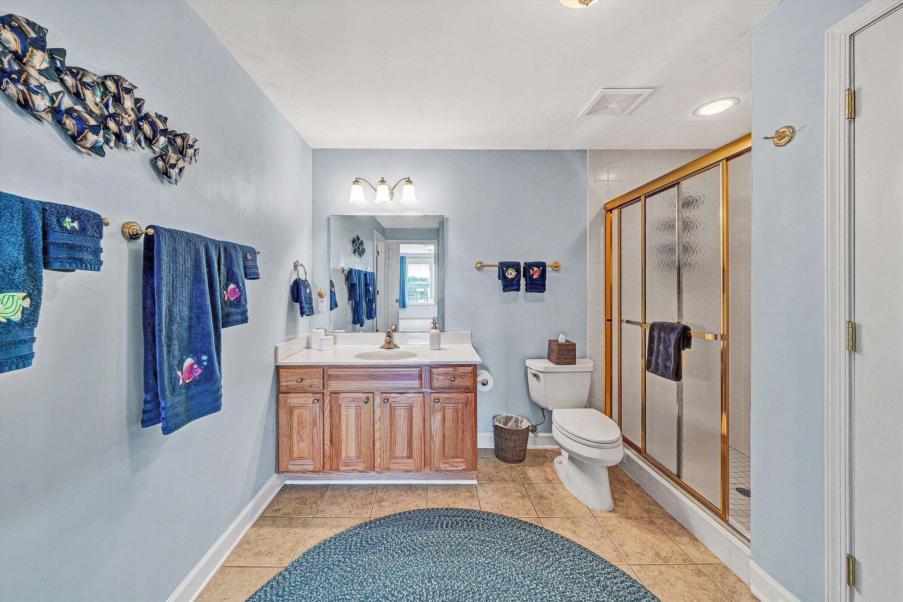 Moneta, Virginia 24121, United States, 4 Bedrooms Bedrooms, ,3 BathroomsBathrooms,Residential,Active,237366