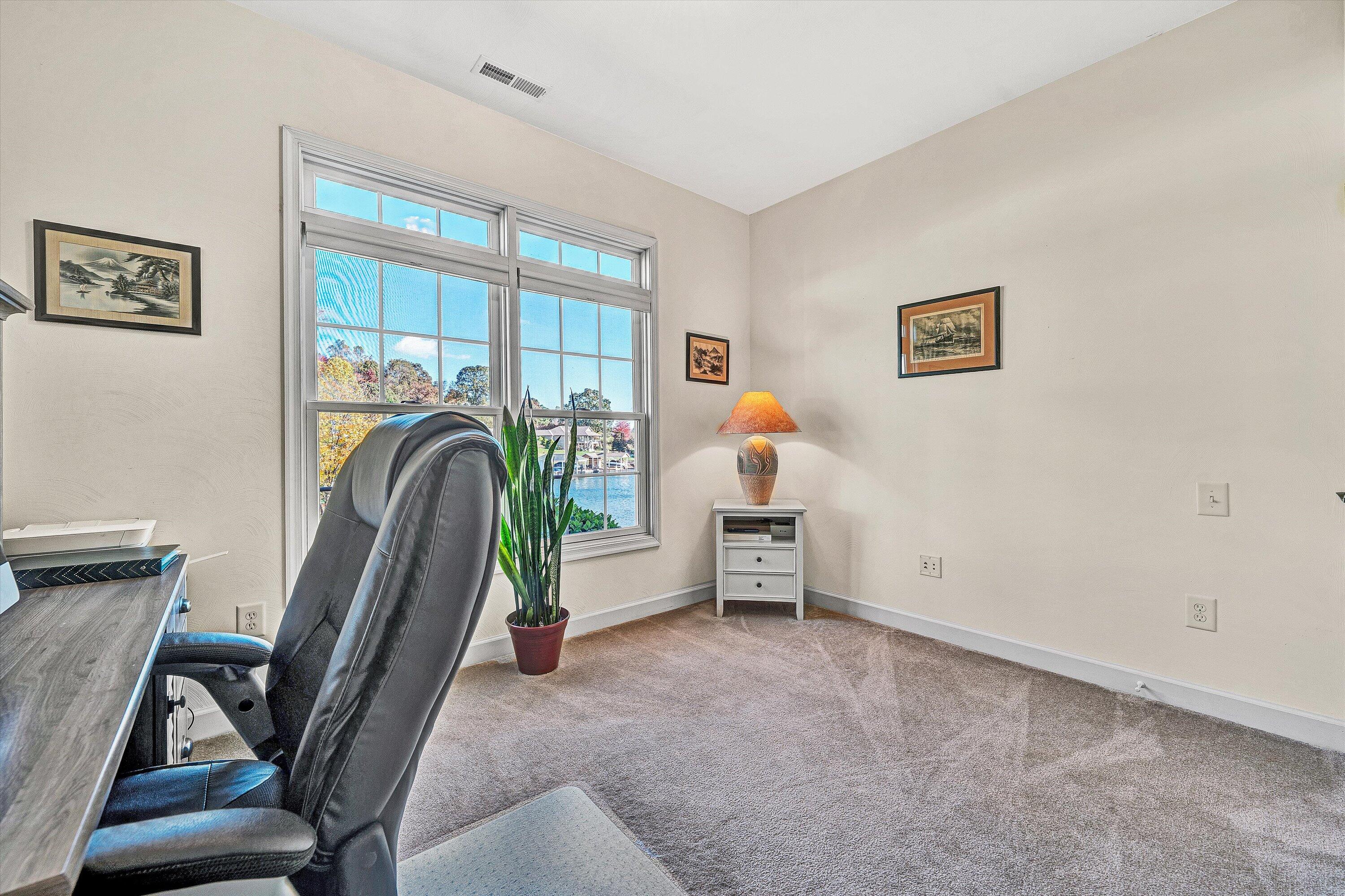 Moneta, Virginia 24121, United States, 4 Bedrooms Bedrooms, ,3 BathroomsBathrooms,Residential,Active,237366