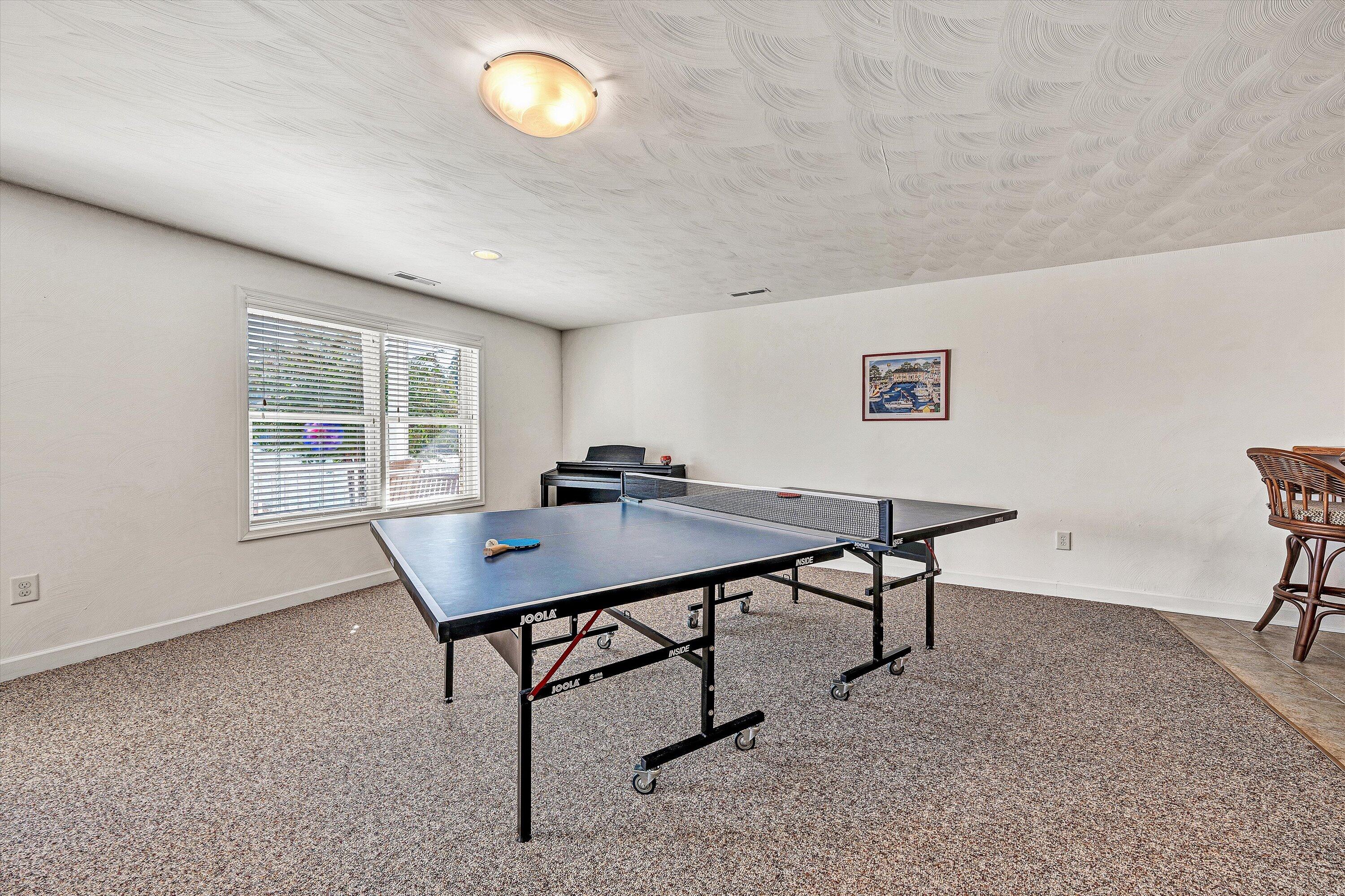 Moneta, Virginia 24121, United States, 4 Bedrooms Bedrooms, ,3 BathroomsBathrooms,Residential,Active,237366