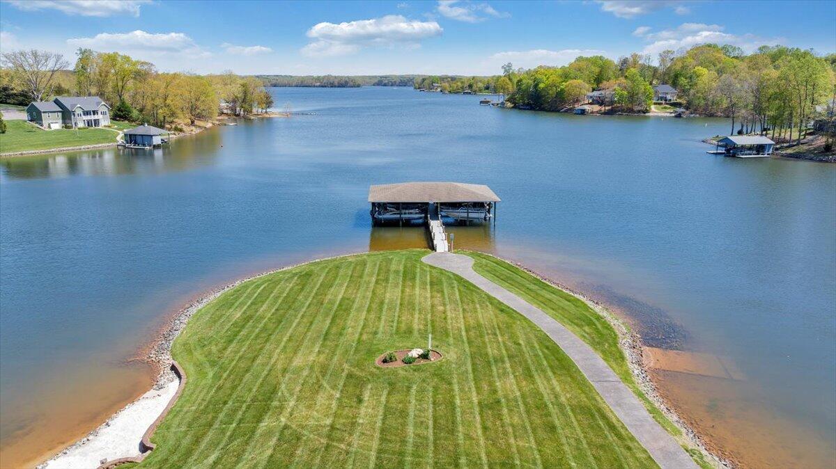 Moneta, Virginia 24121, United States, 4 Bedrooms Bedrooms, ,3 BathroomsBathrooms,Residential,Active,237366