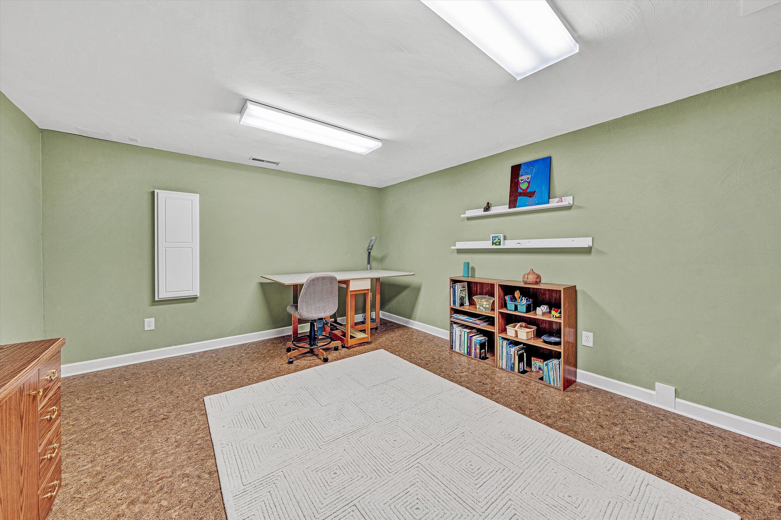 Moneta, Virginia 24121, United States, 4 Bedrooms Bedrooms, ,3 BathroomsBathrooms,Residential,Active,237366