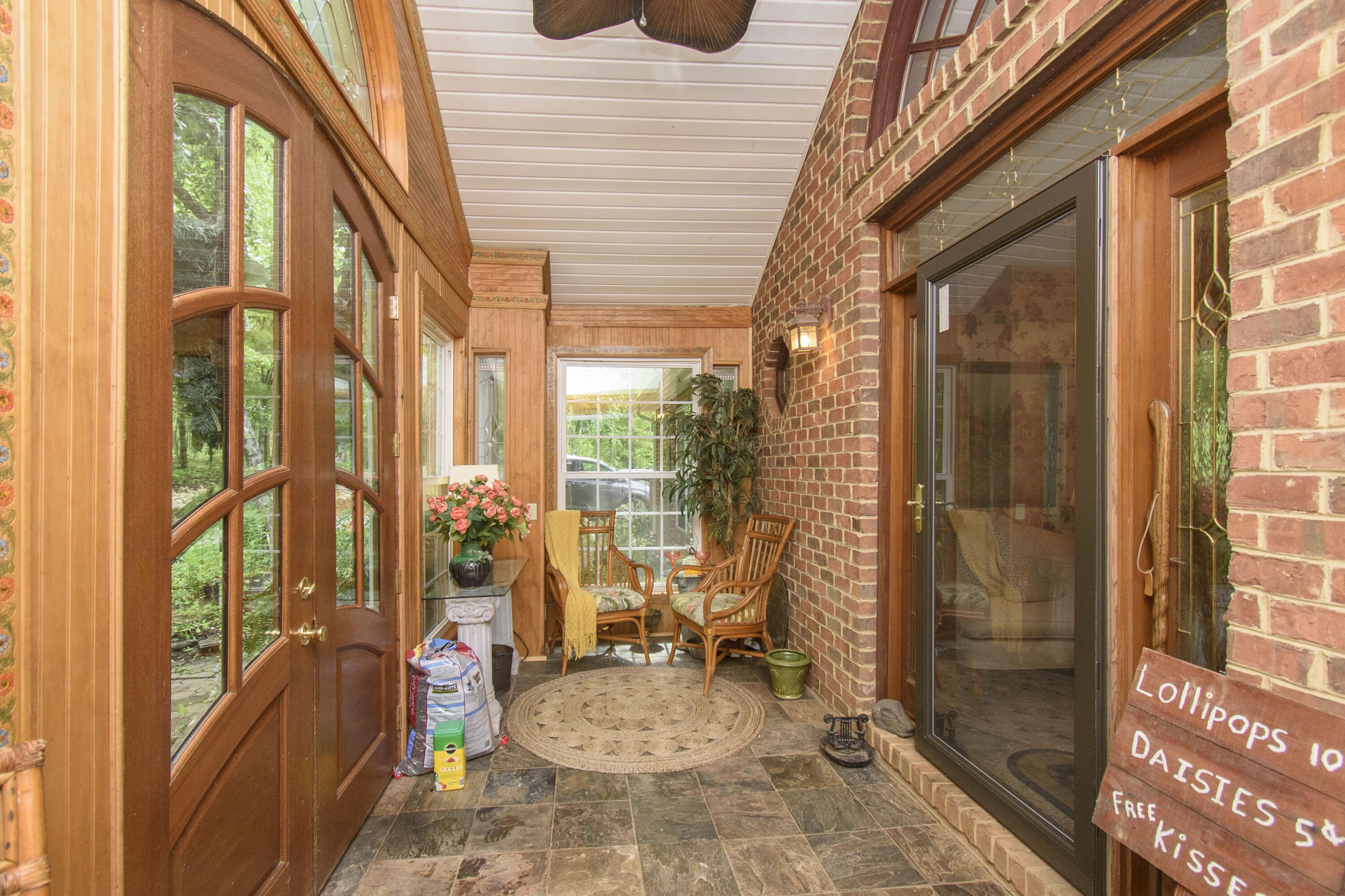 157 Burks Hollow Rd, Willis, Ohio image 8