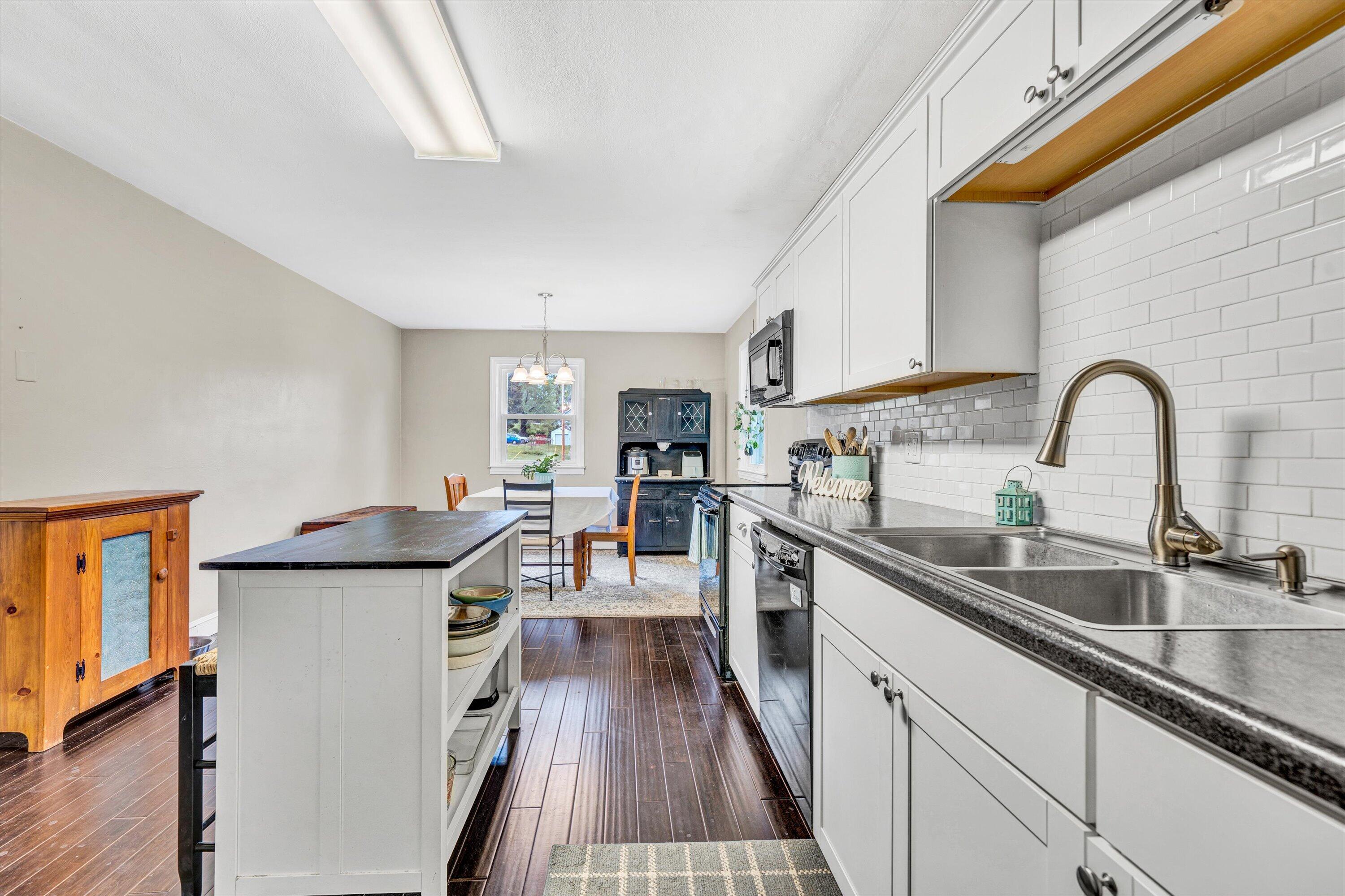 3826 Cravens Creek Rd, Roanoke, Virginia image 16